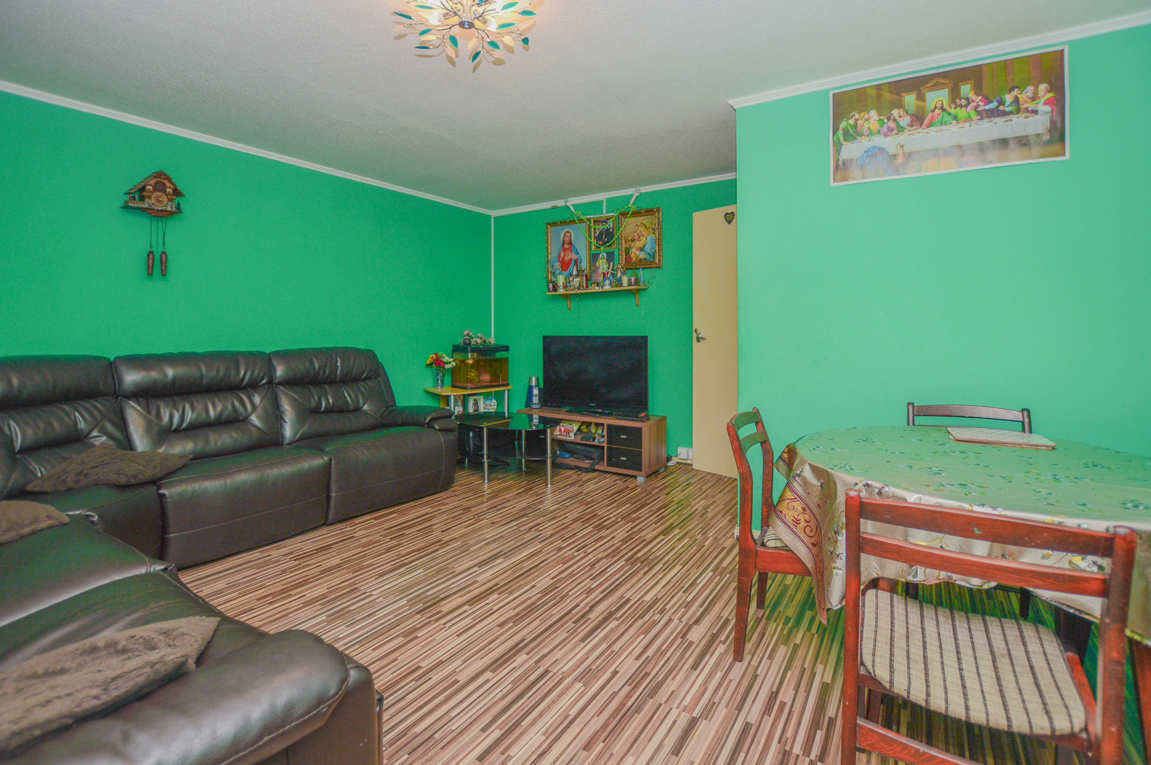 Lounge/Dining Room