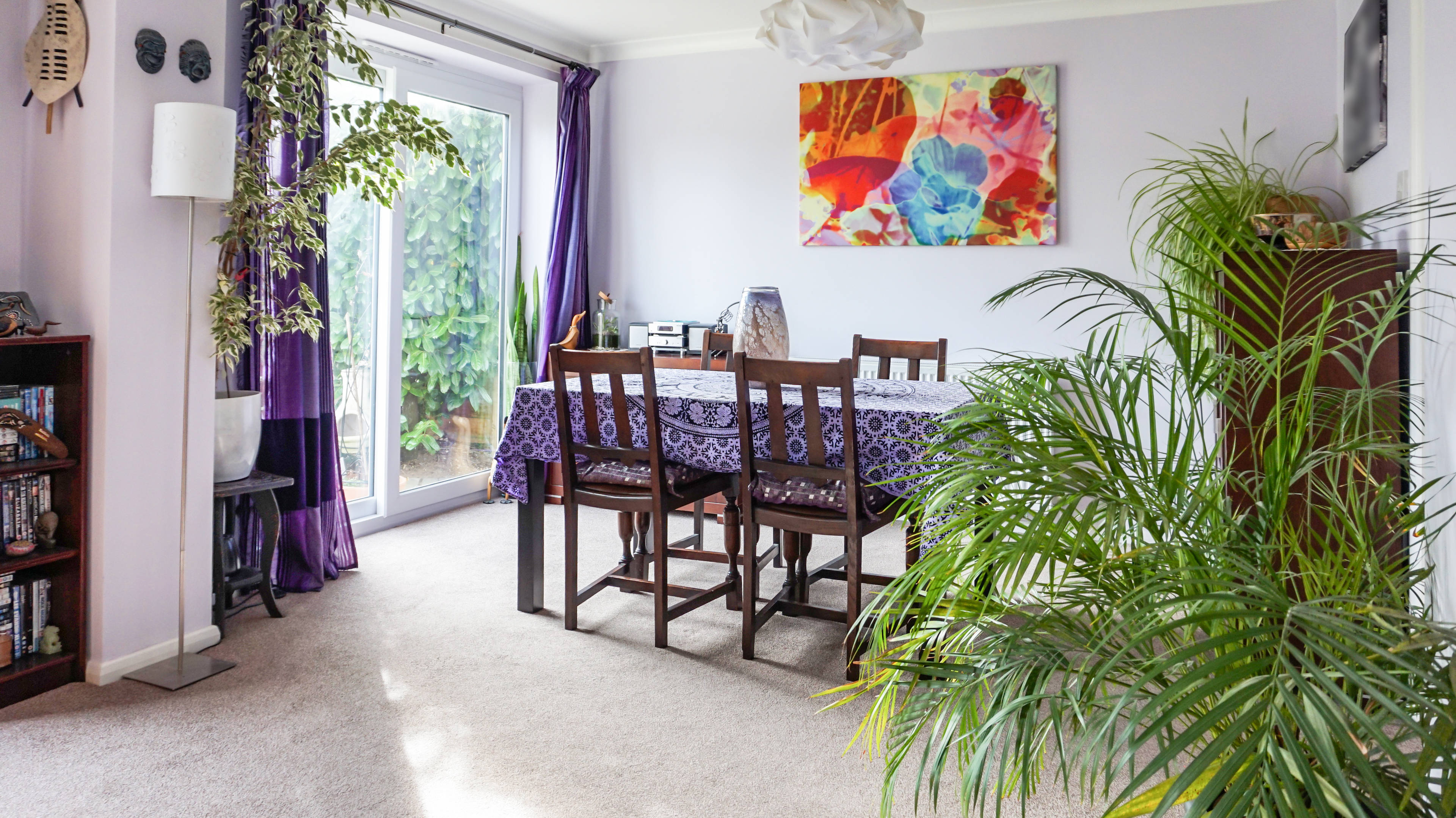 Lounge/Dining Room