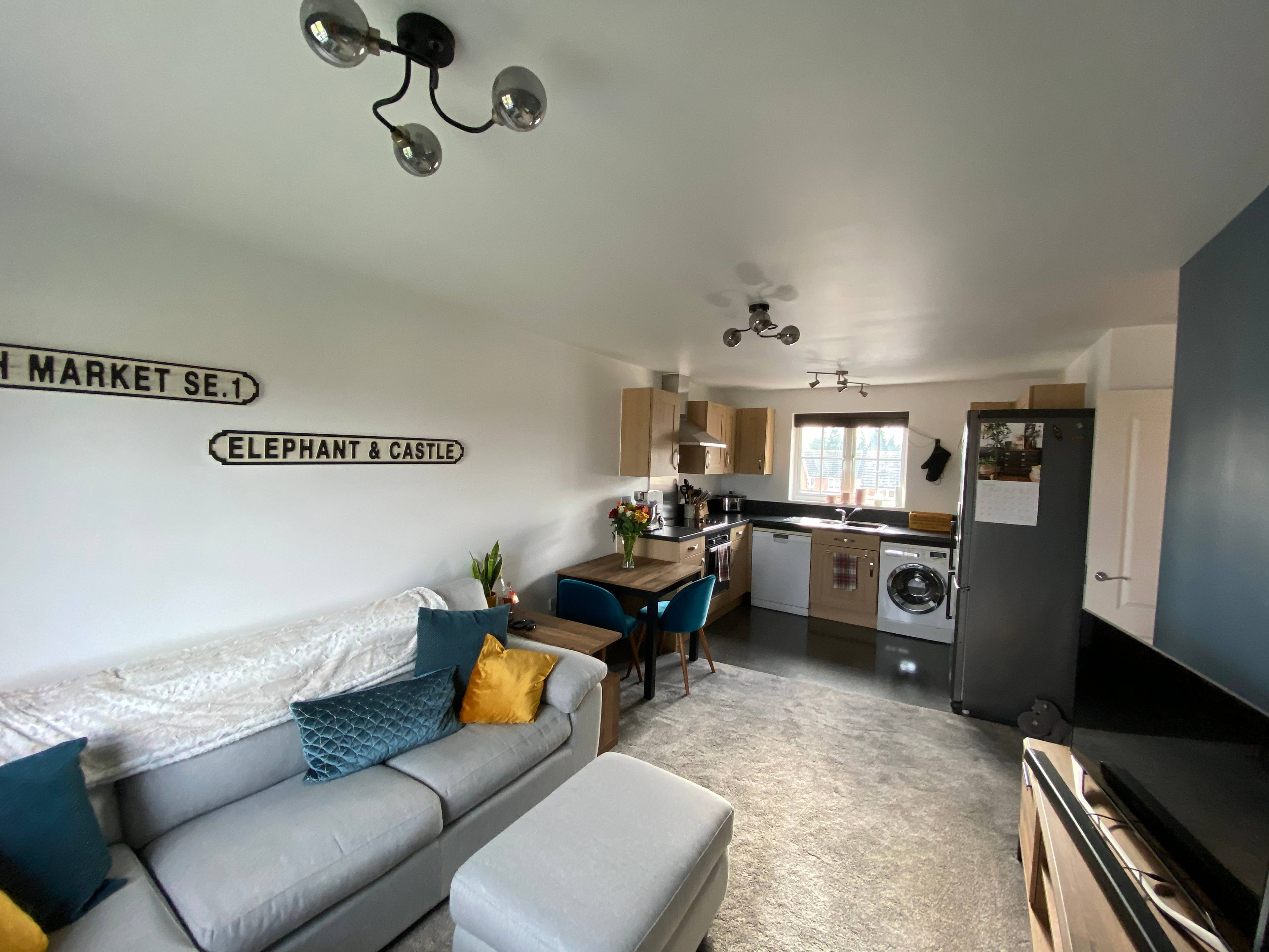 Lounge / Kitchen