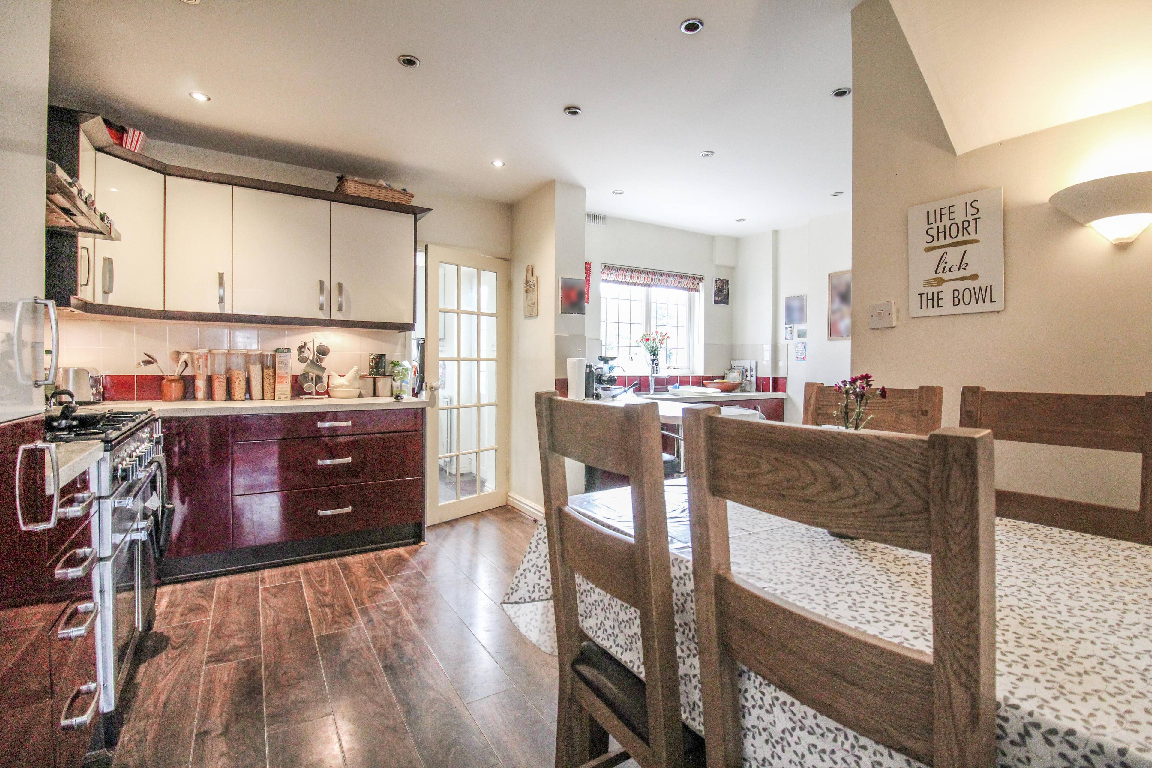 Kitchen/breakfast