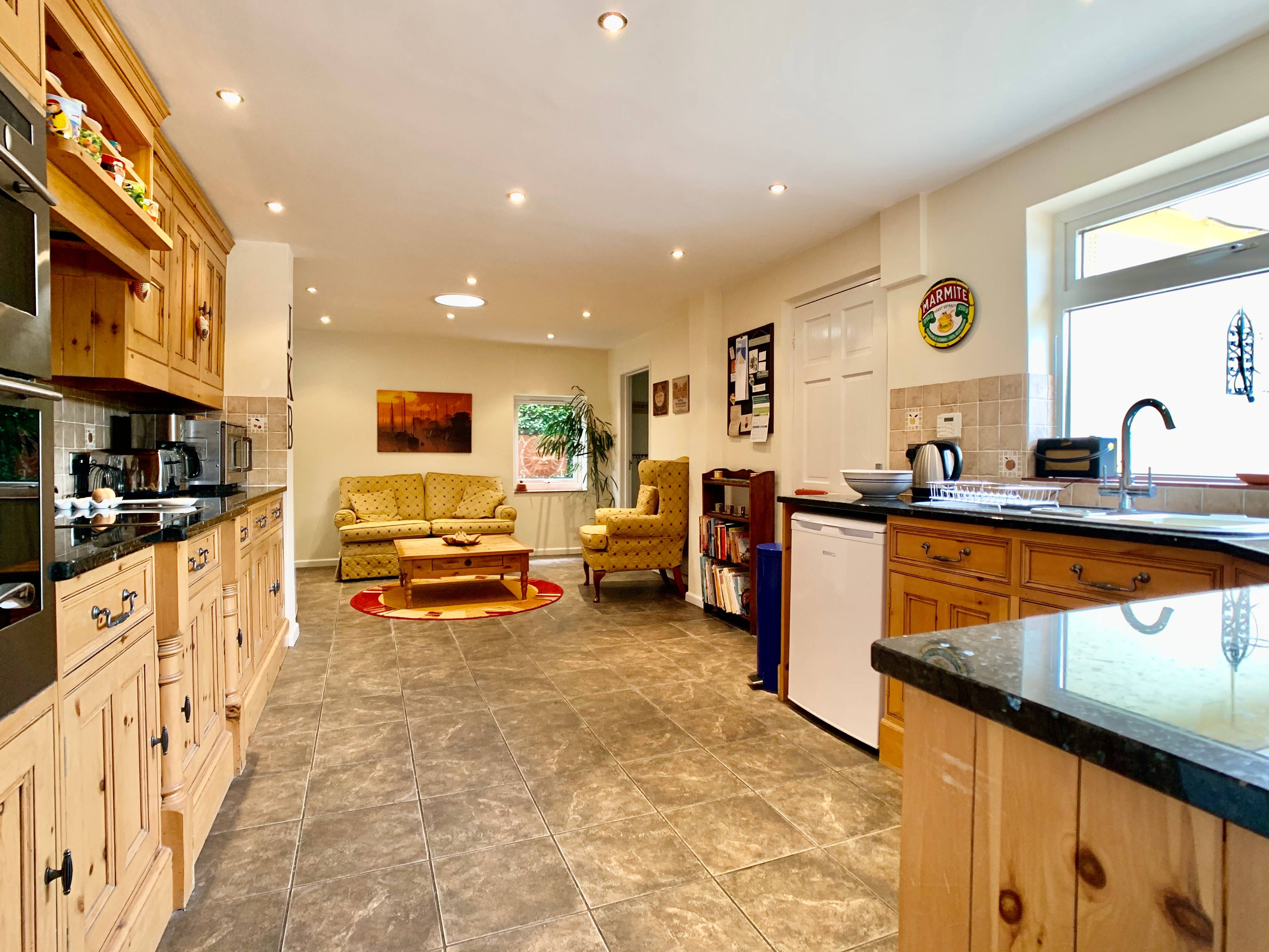 Kitchen/Breakfast