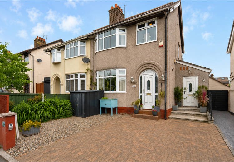 3 bedroom semi-detached house