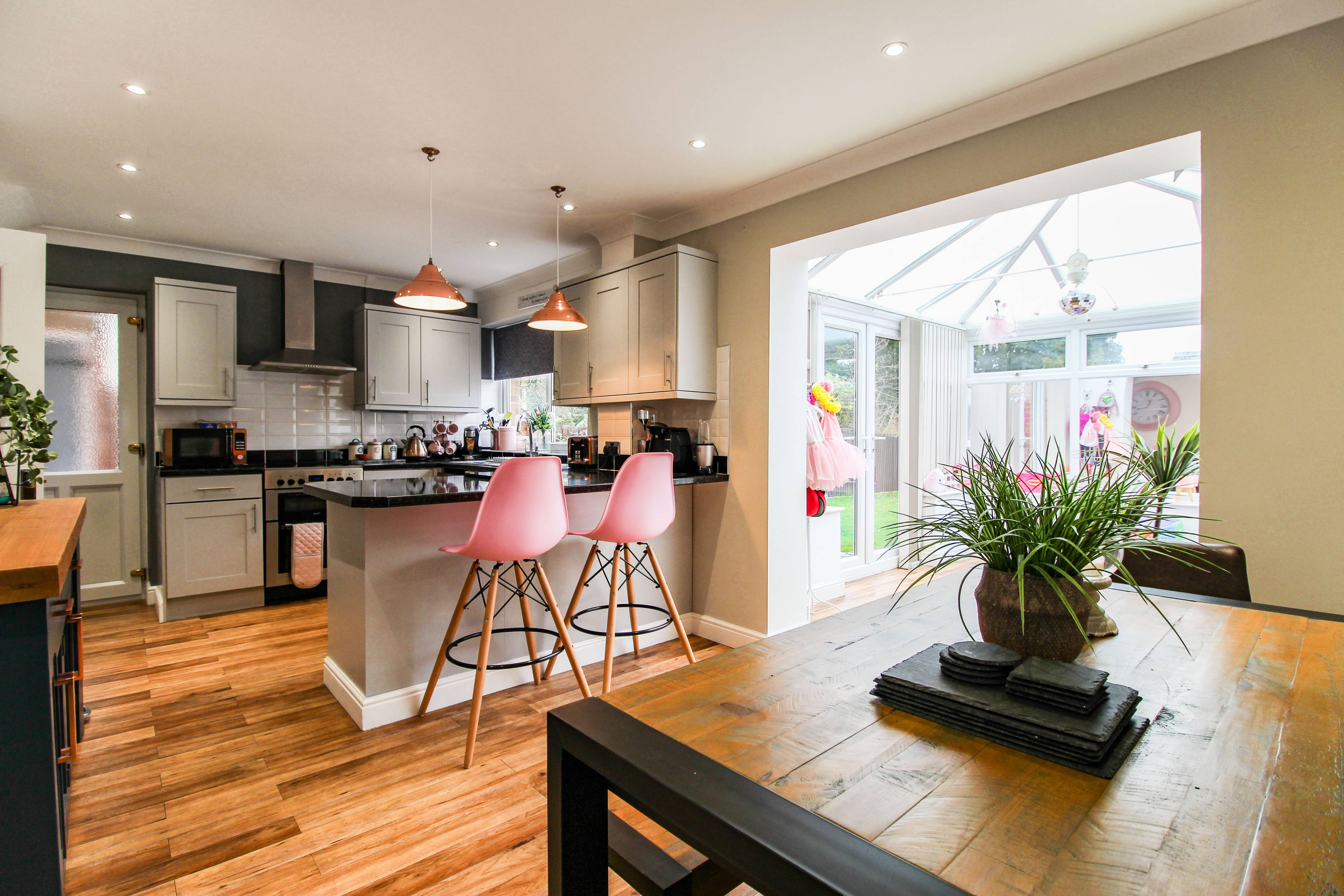 Kitchen/Dining Room
