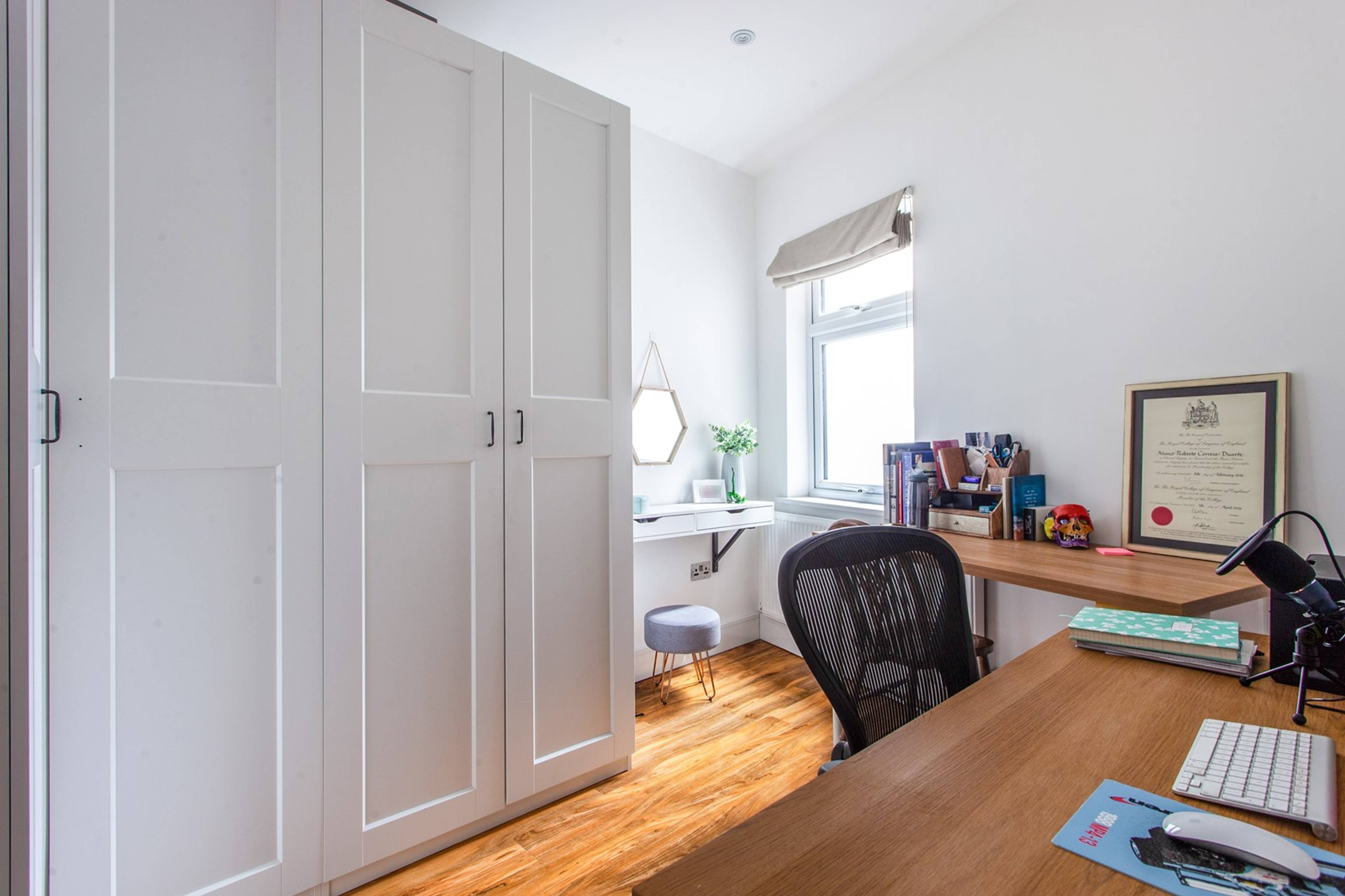 Office / Bed' Five