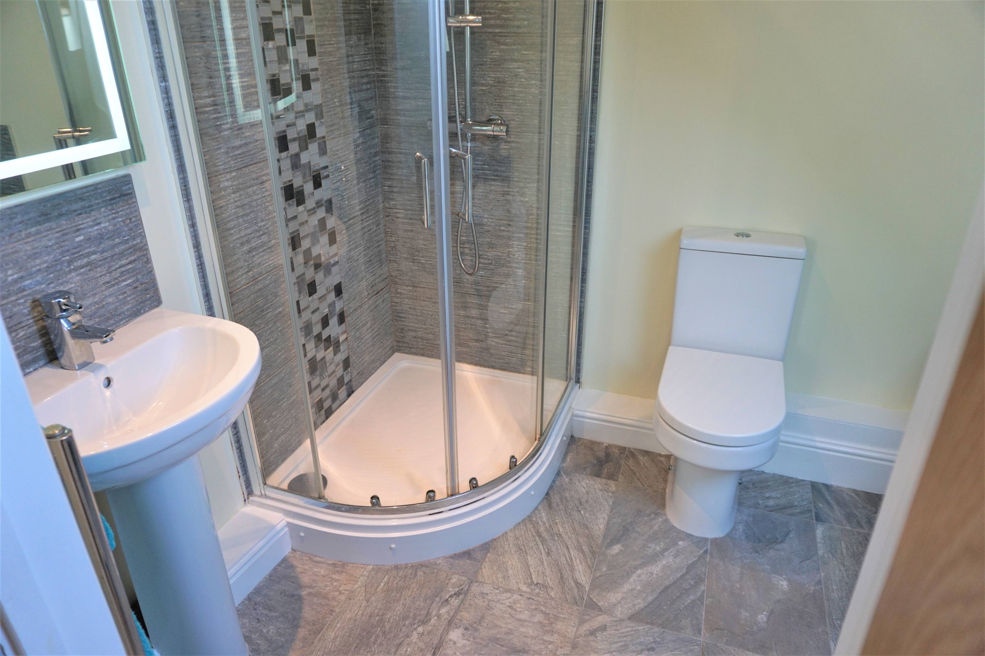 Master En-suite
