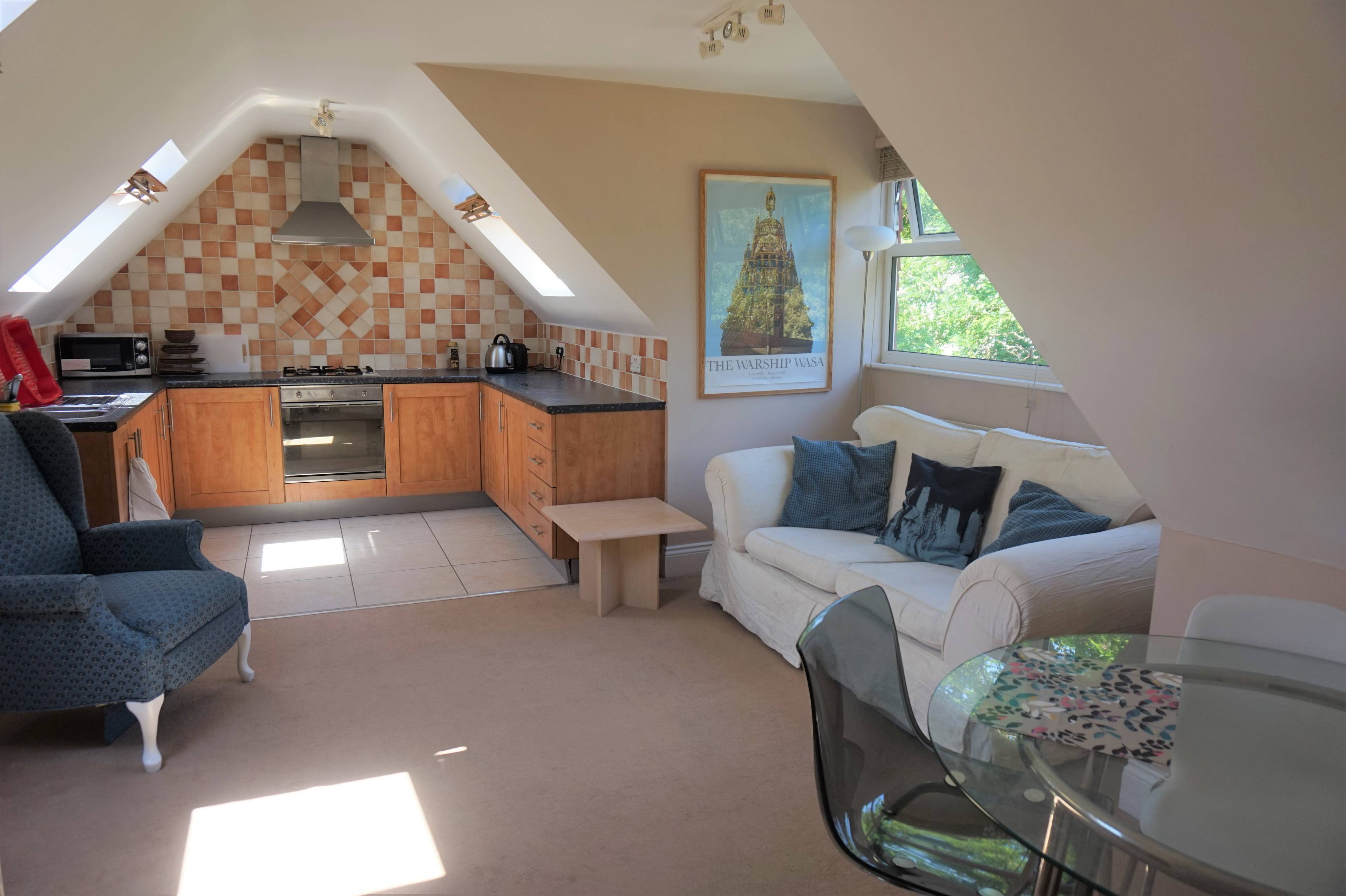 Lounge / Kitchen