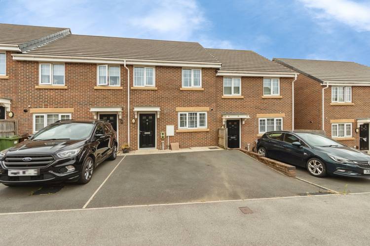 3 bedroom terraced house