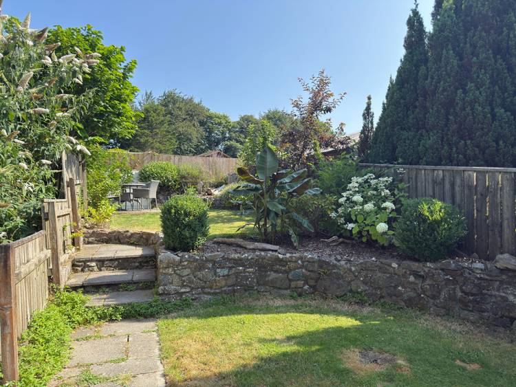 2 bedroom terraced house
