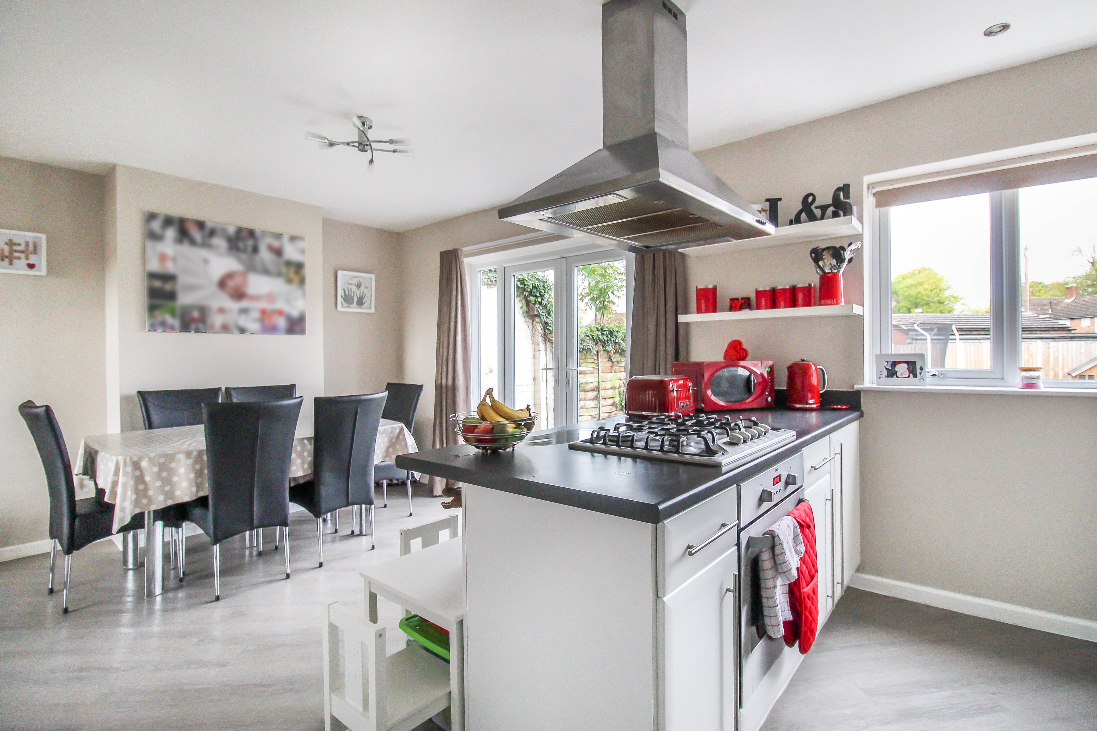 Kitchen/Dining Room