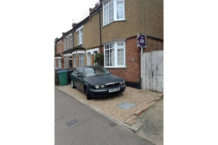 3 bedroom semi-detached house