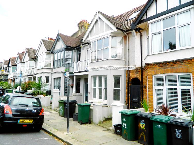2 bedroom ground floor flat