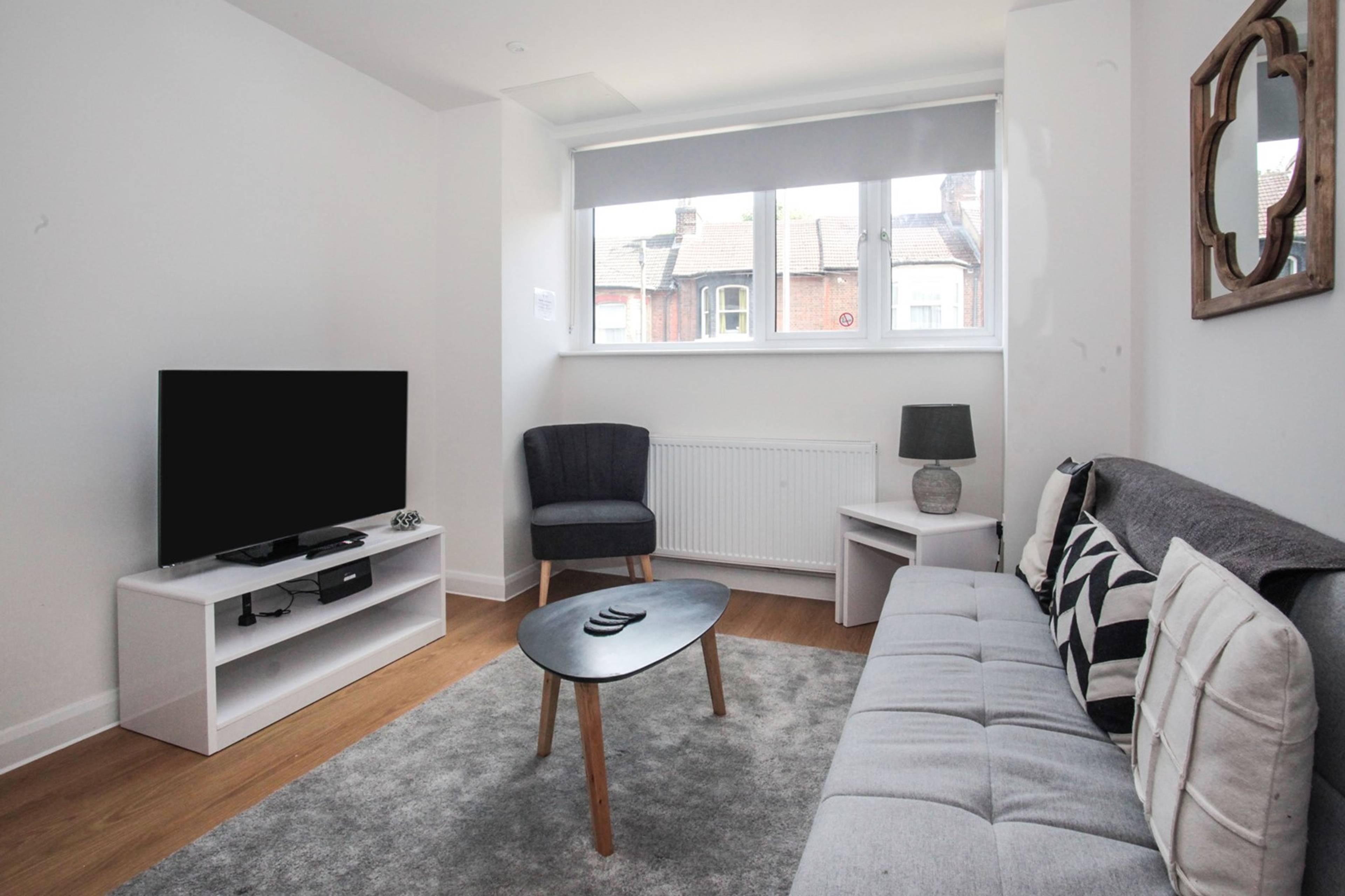 Lounge / Kitchen