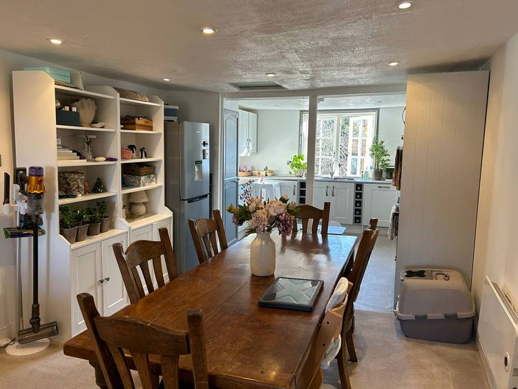 2 bedroom flat
