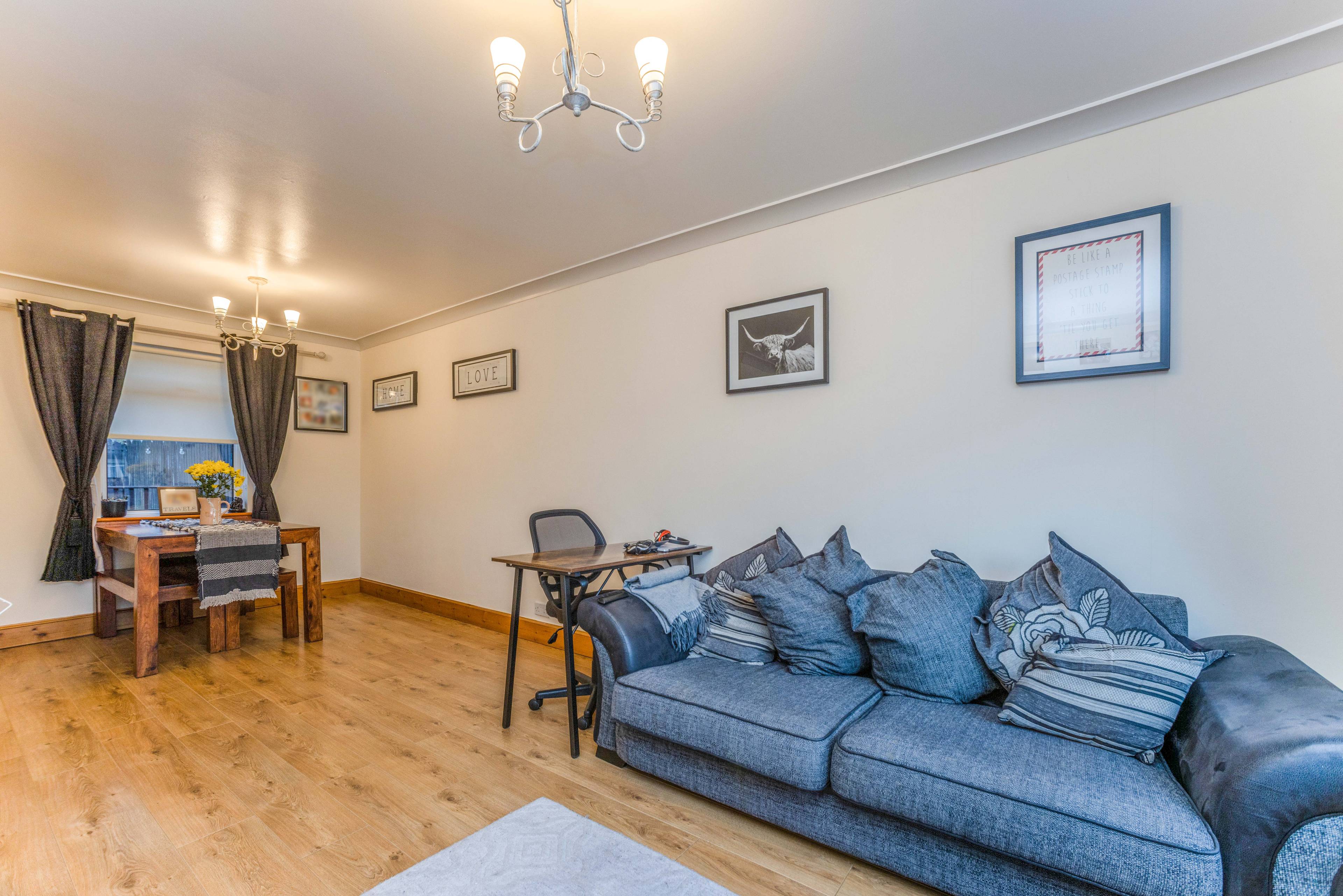 Lounge/Dining Room