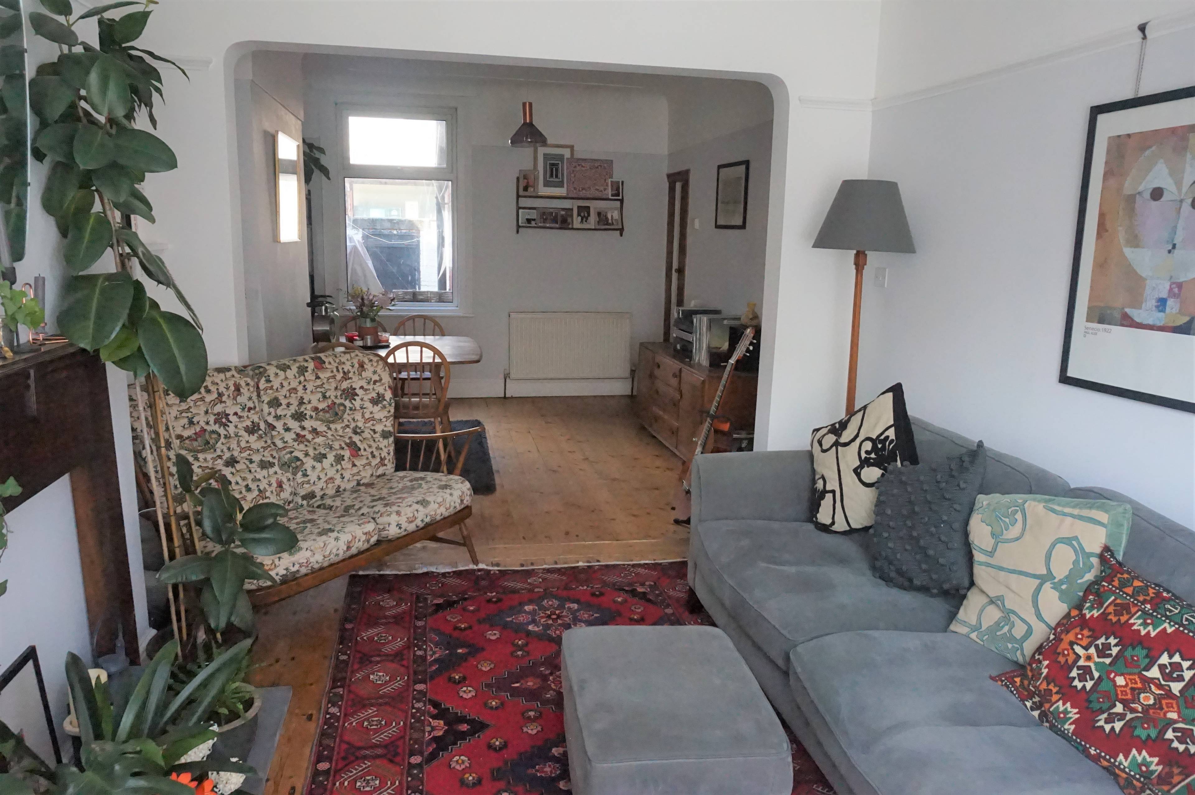 Lounge/Dining Room