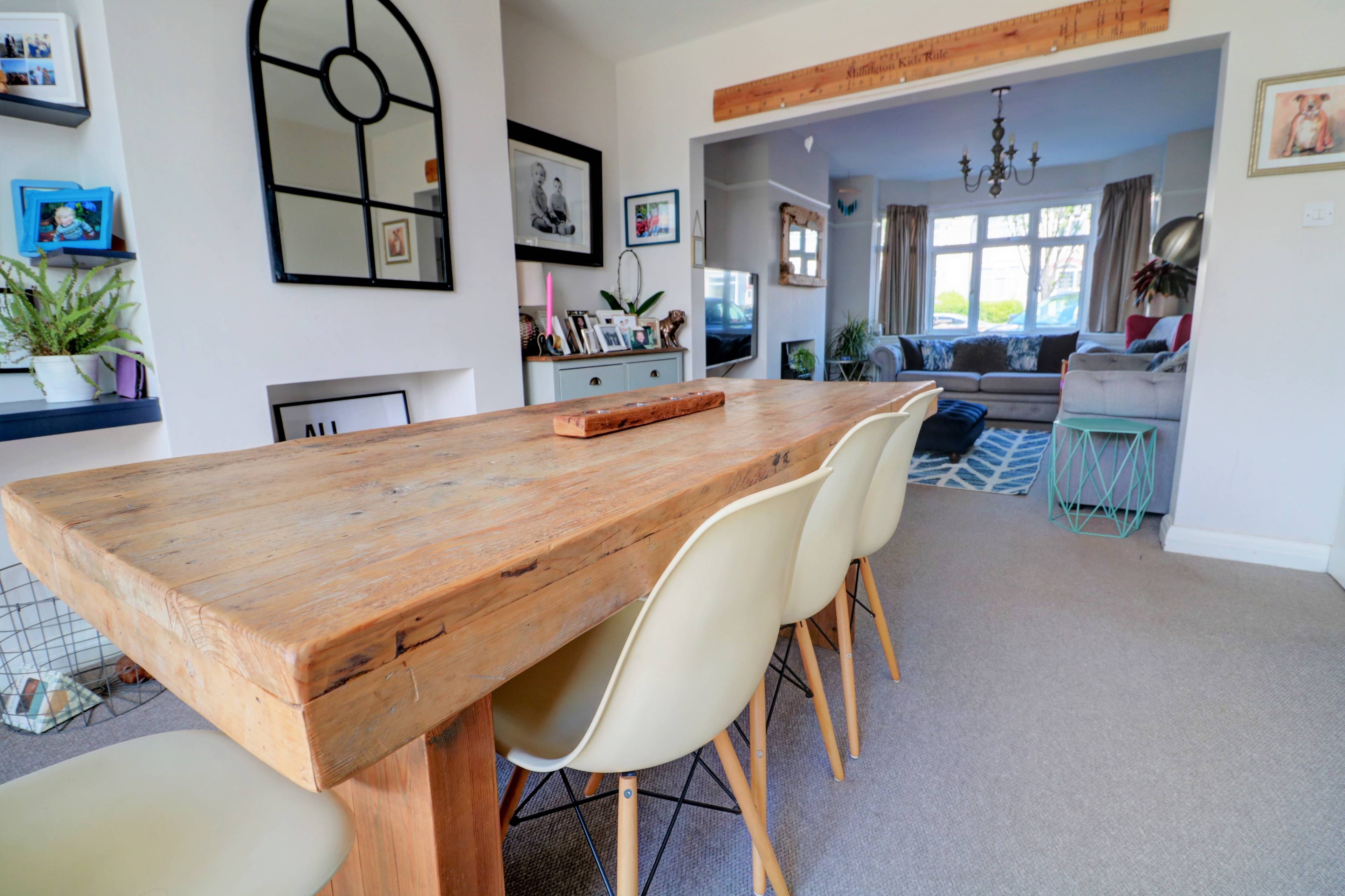 Lounge/Dining Room