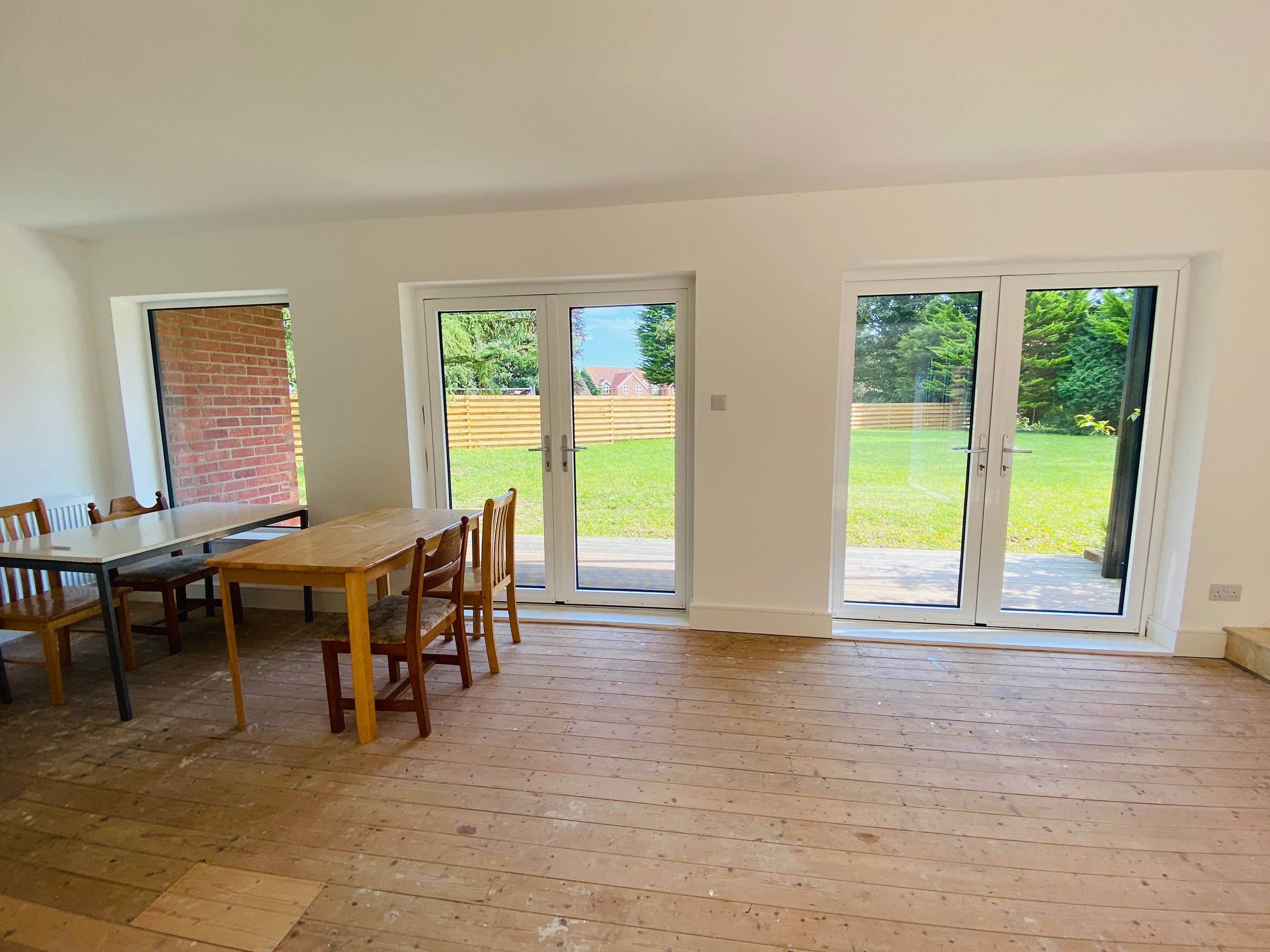 Lounge/Dining Room