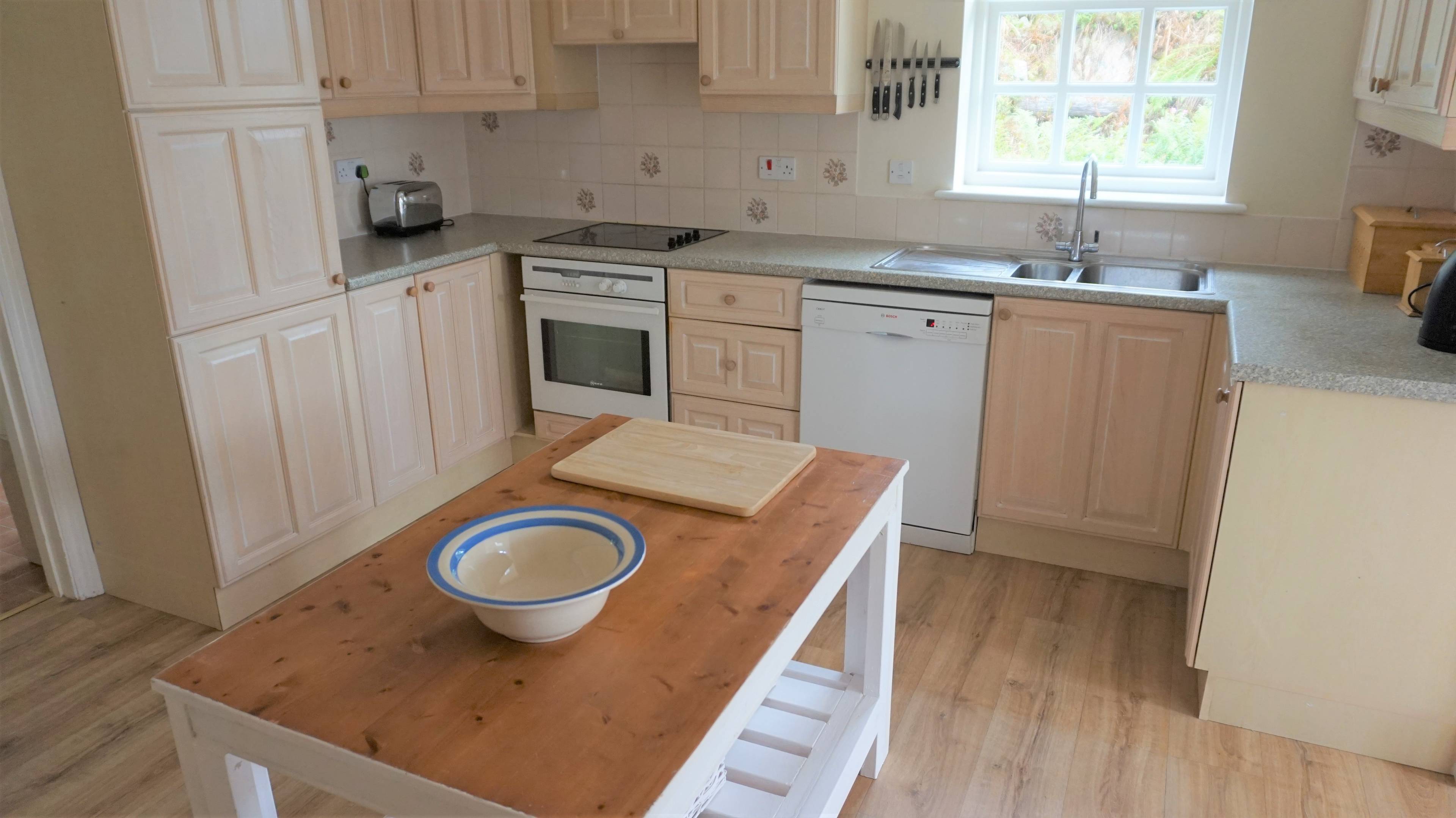 Kitchen/Breakfast