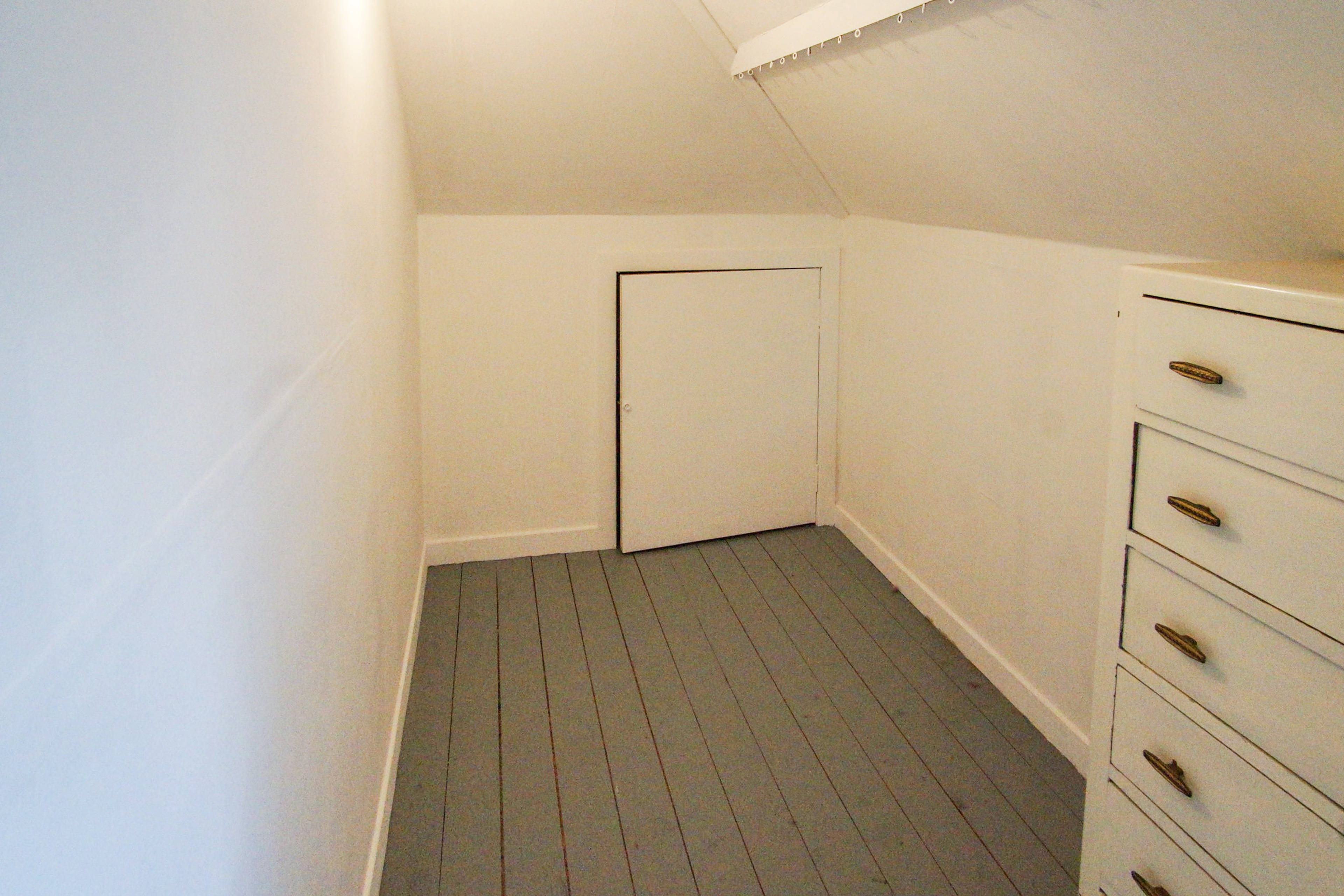 Walk-in Wardrobe