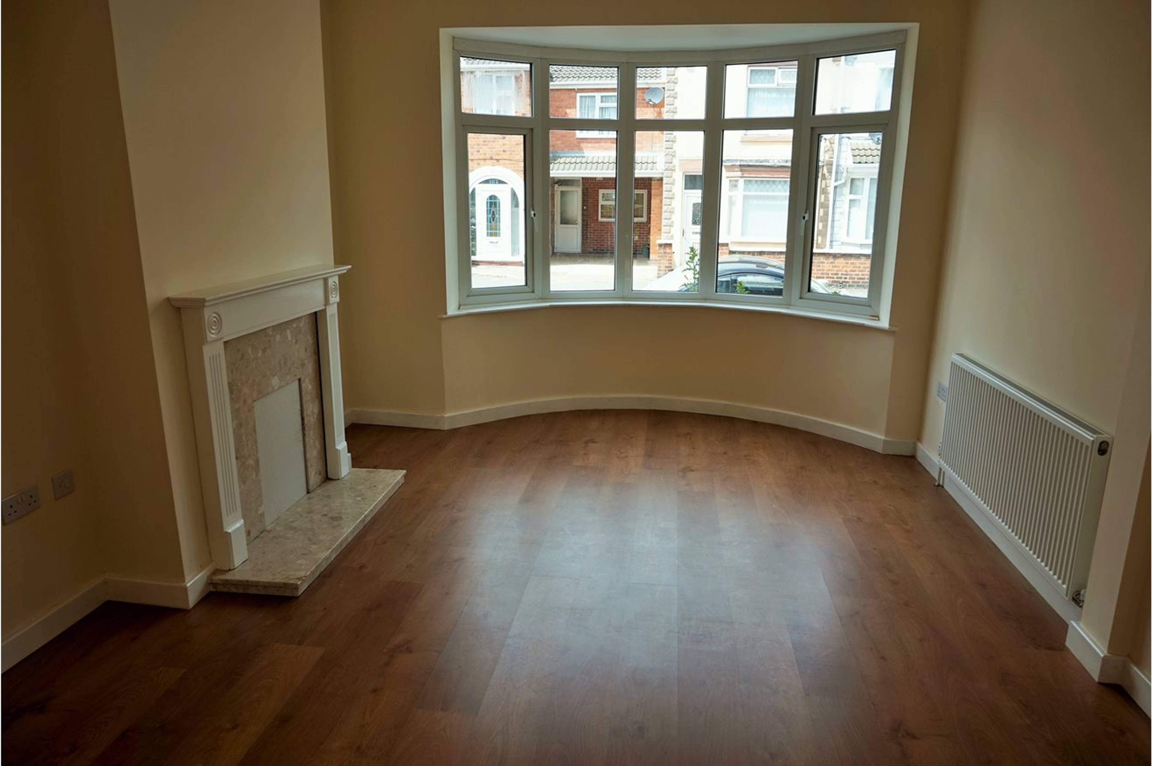 Lounge/Dining Room