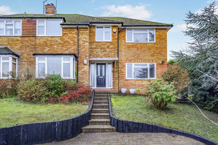 4 bedroom semi-detached house