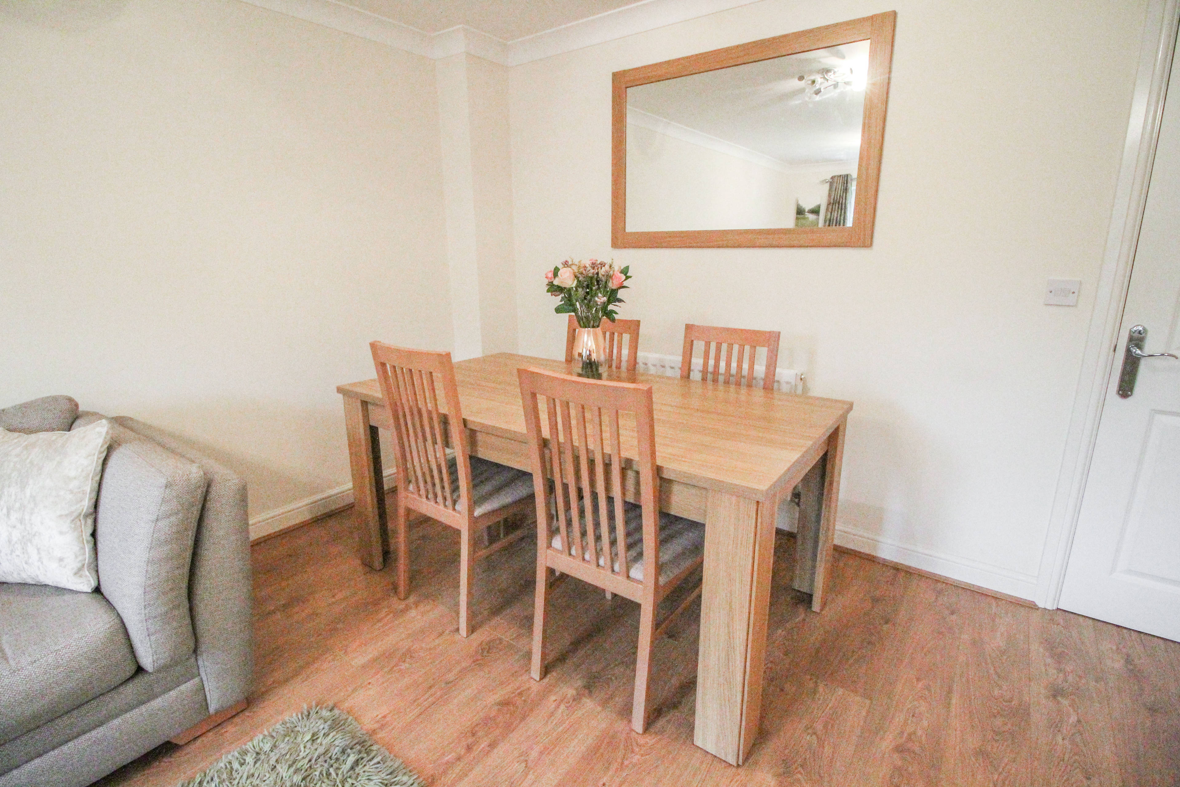 Lounge/Dining Room