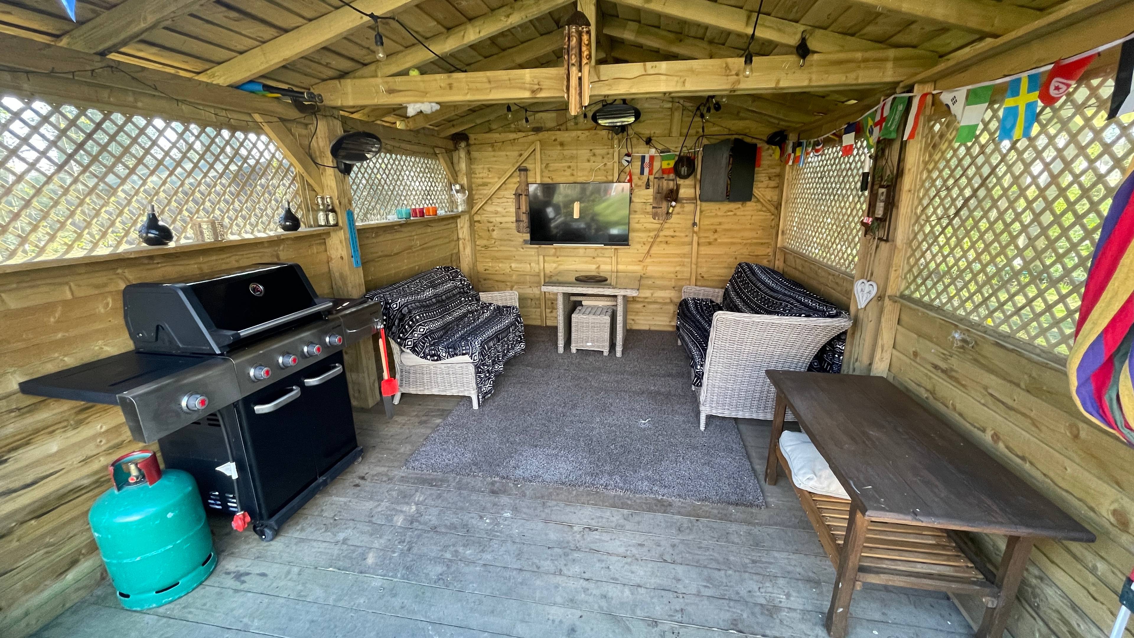 Garden Hut