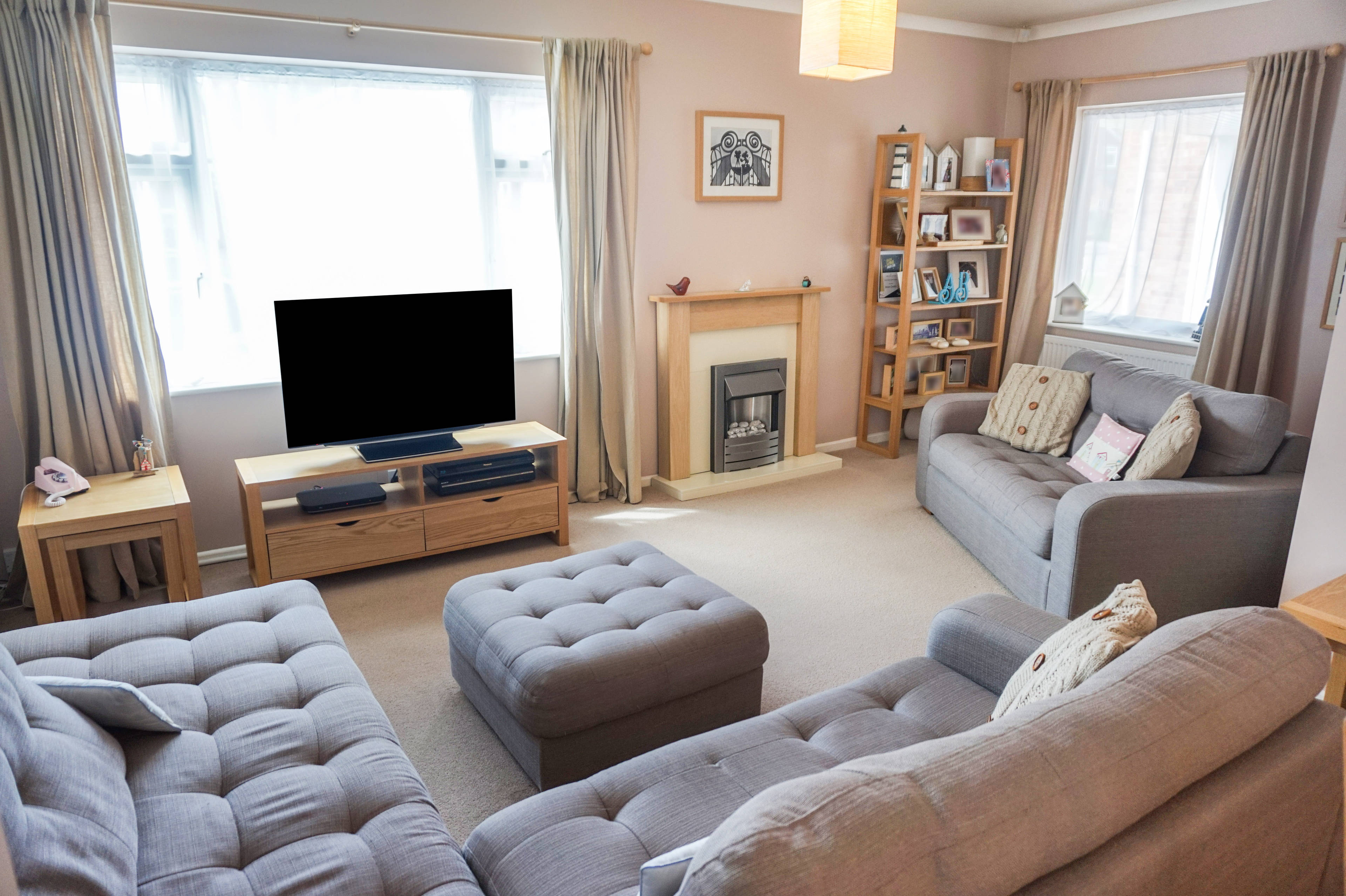 Lounge/Dining Room