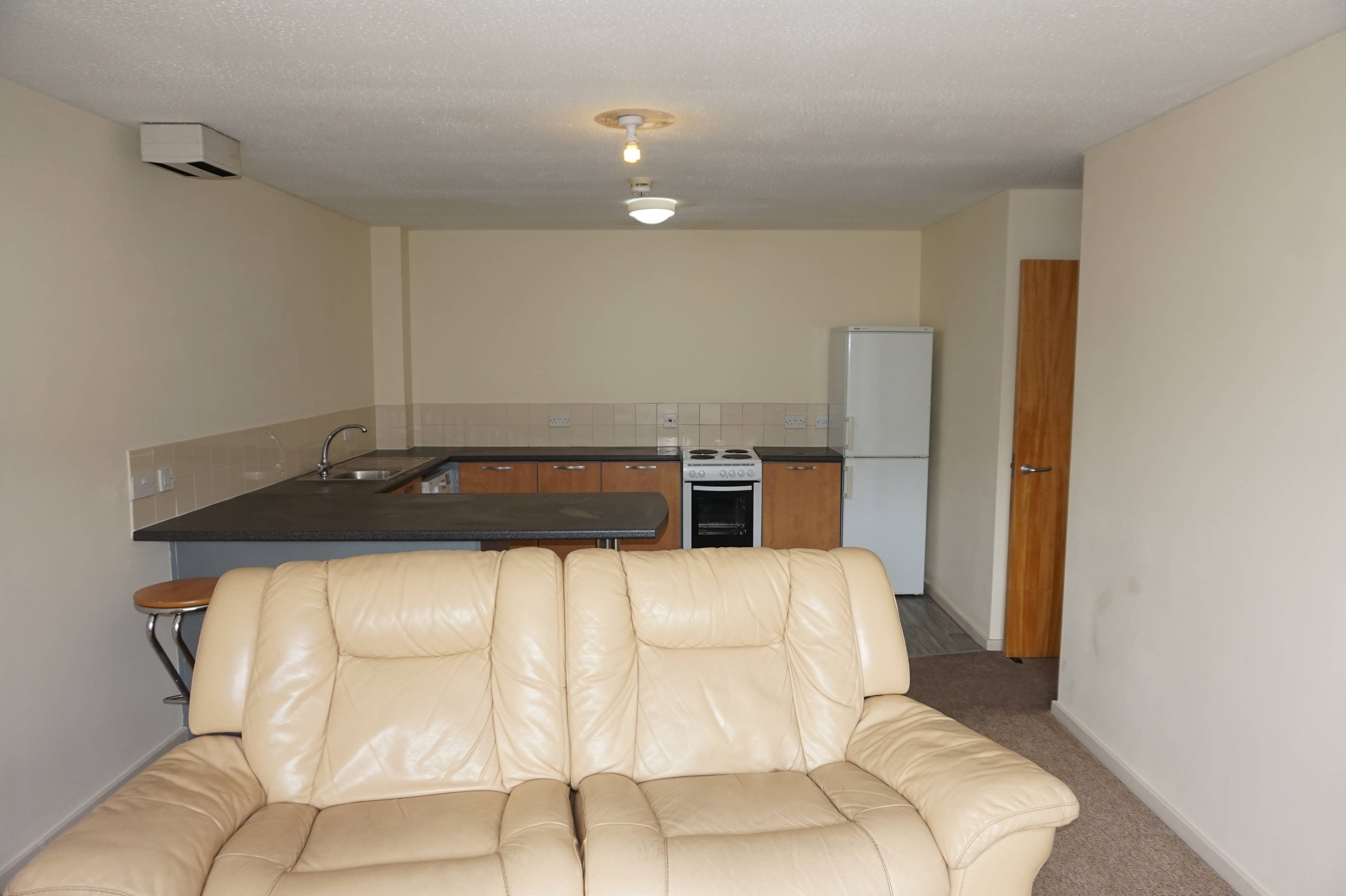 Lounge / Kitchen
