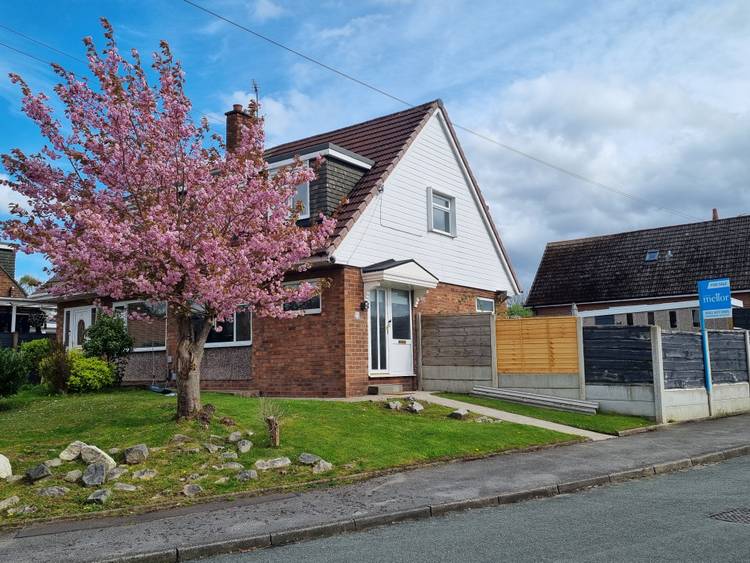 3 bedroom semi-detached house