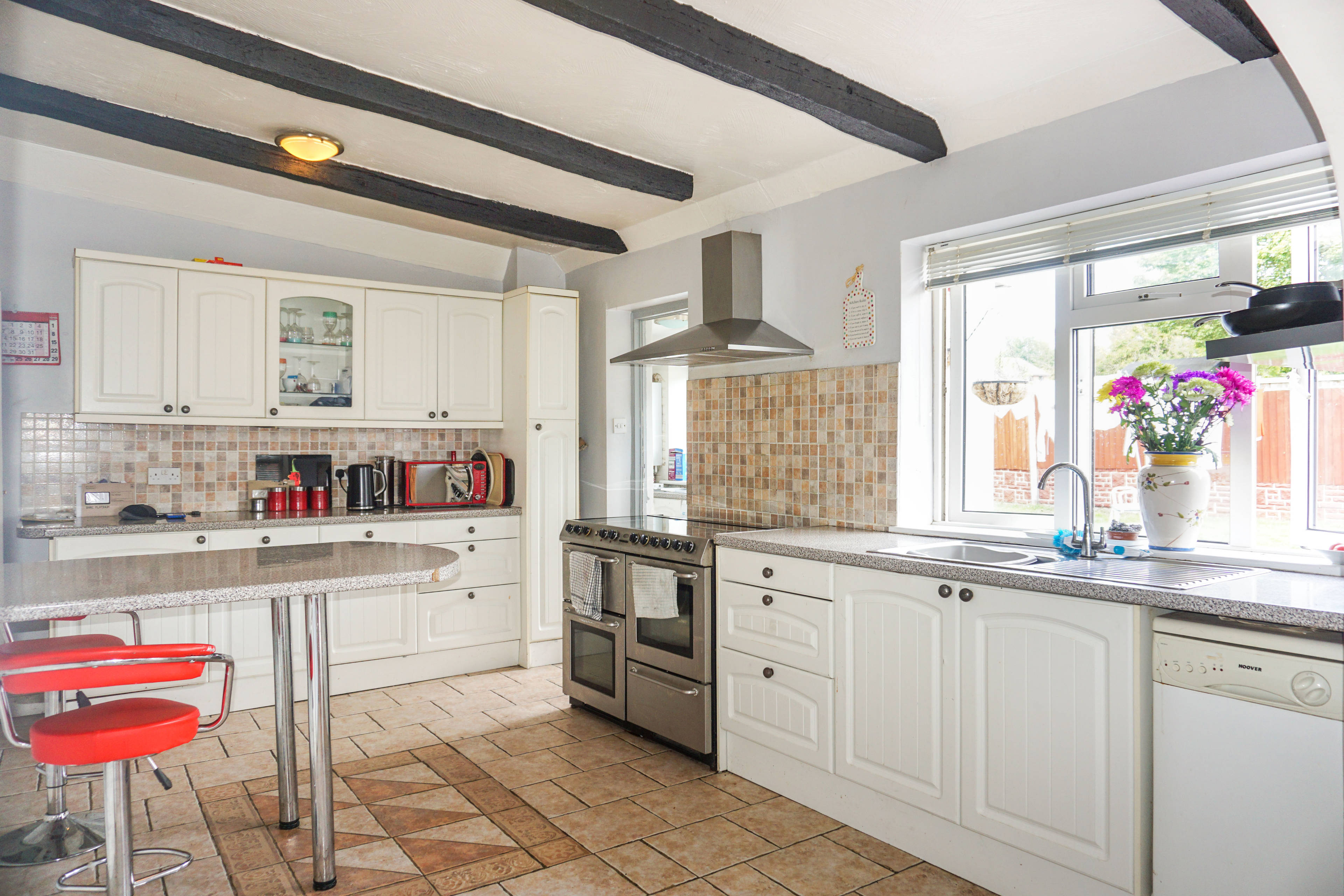 Kitchen/Breakfast