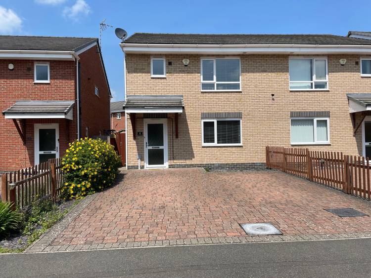 3 bedroom semi-detached house