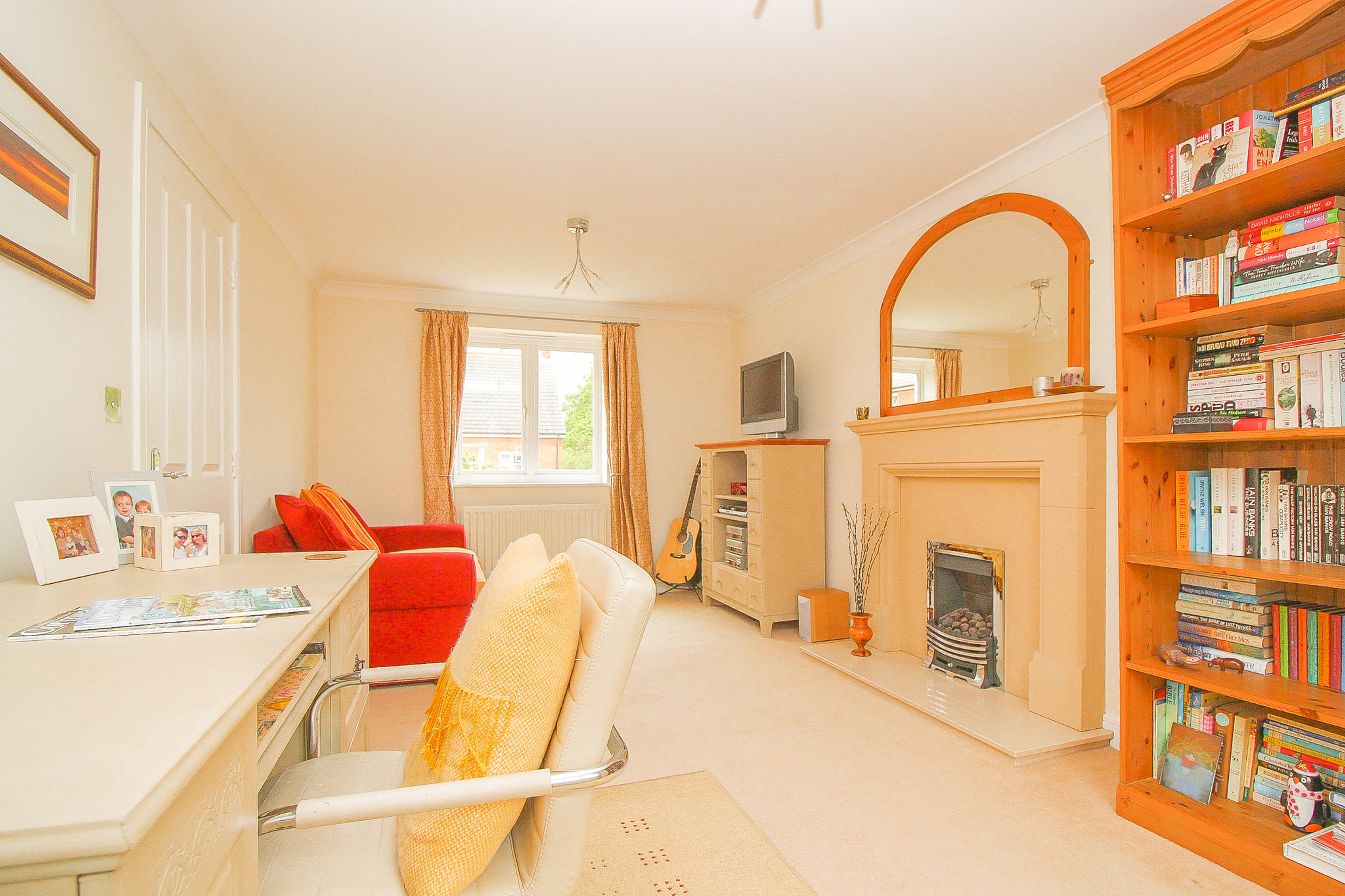 Bedroom/Lounge