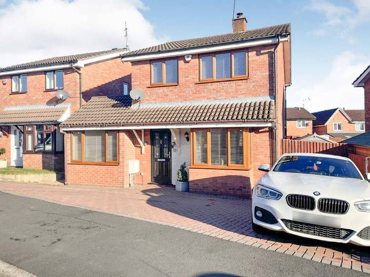 3 bedroom detached house