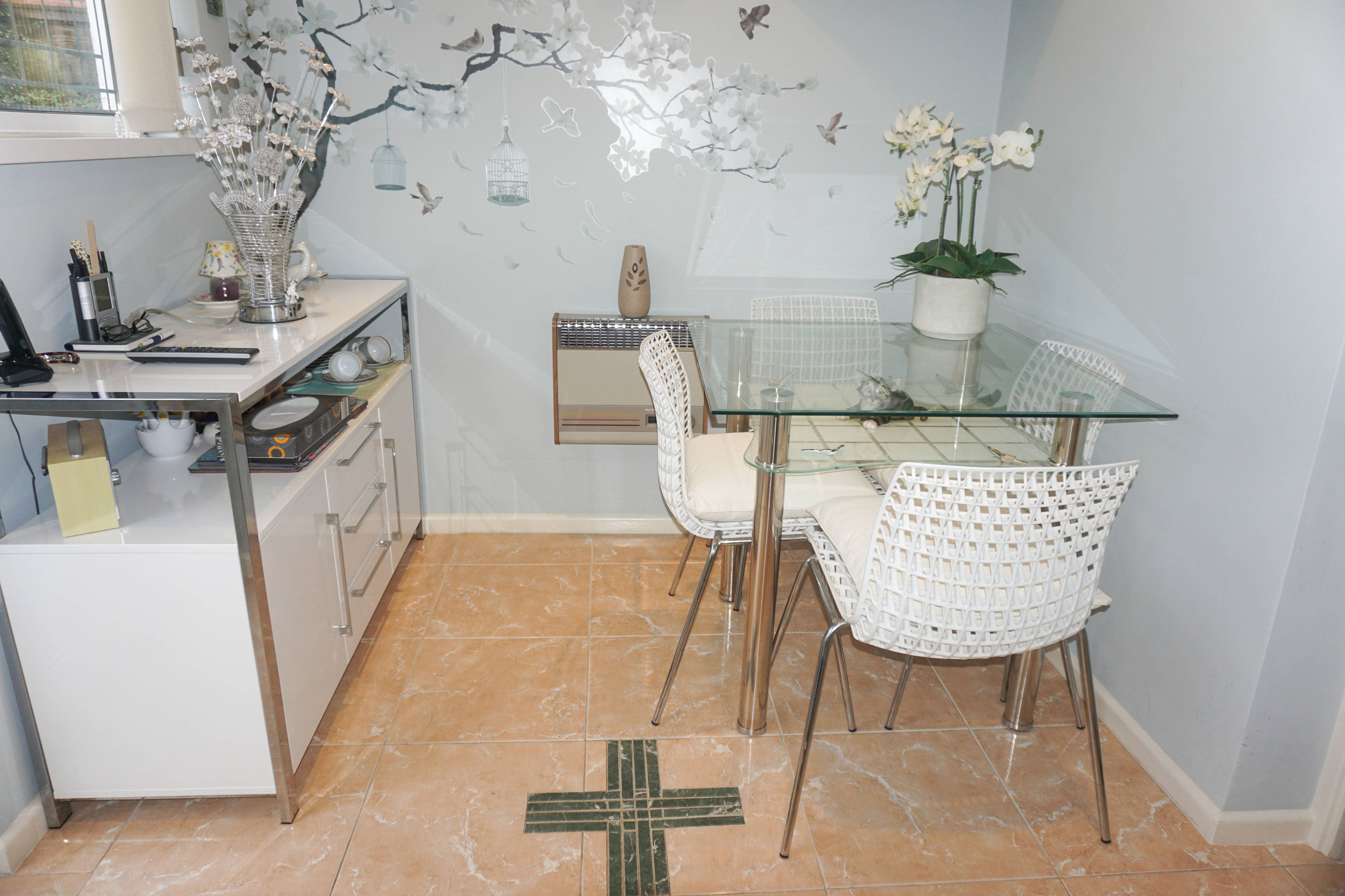 Breakfast Room