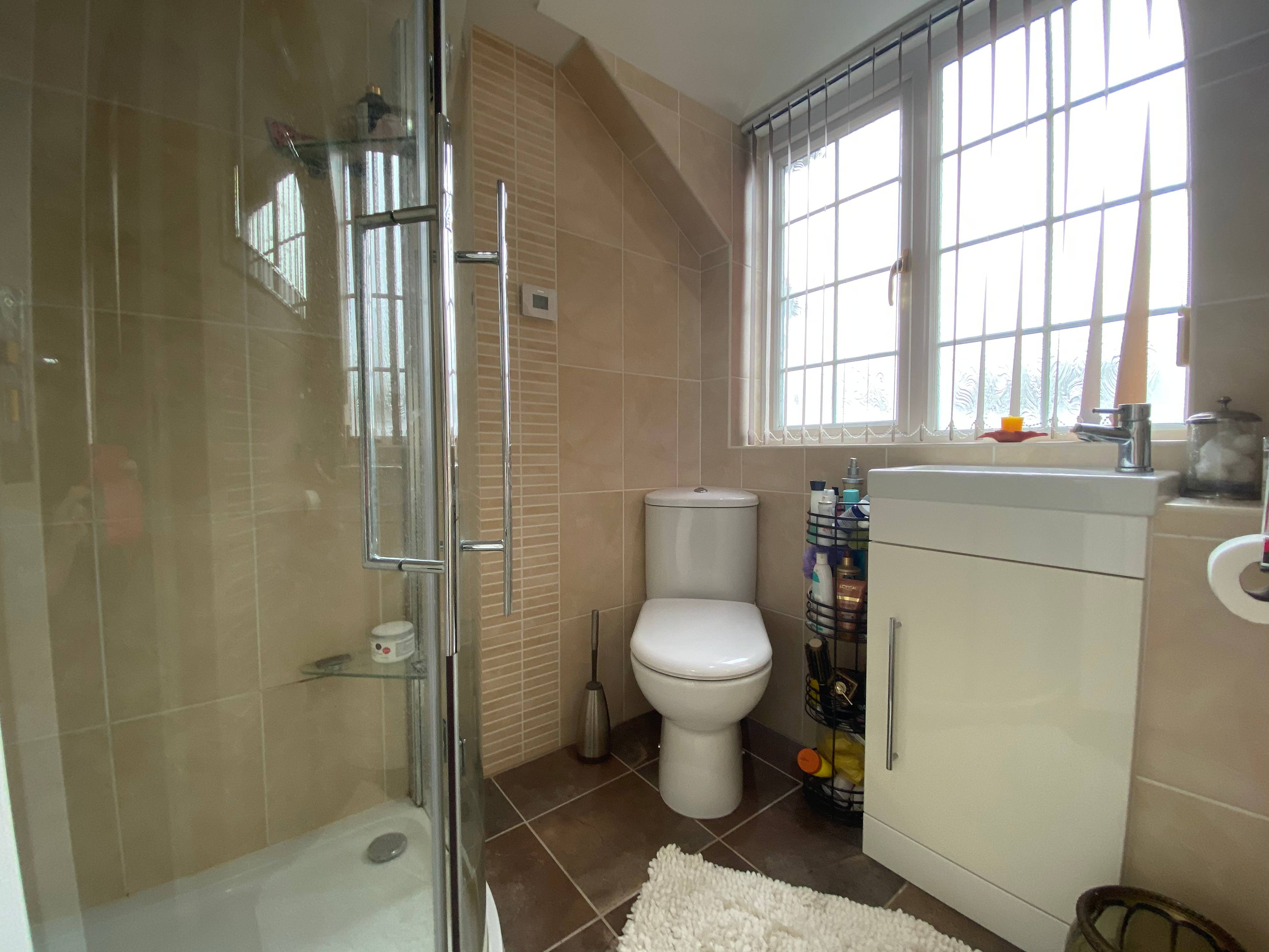Master En-suite