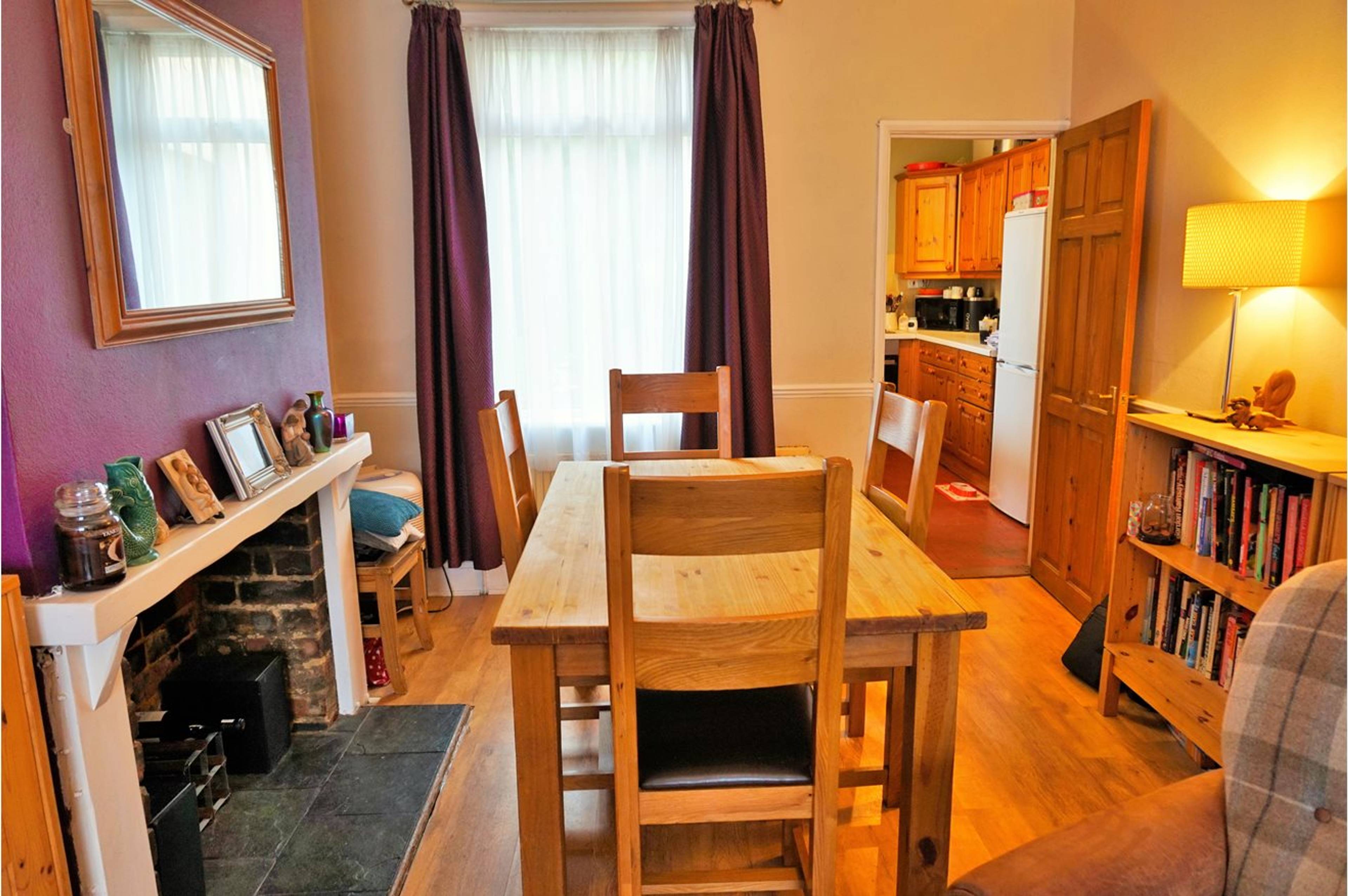 Lounge/Dining Room