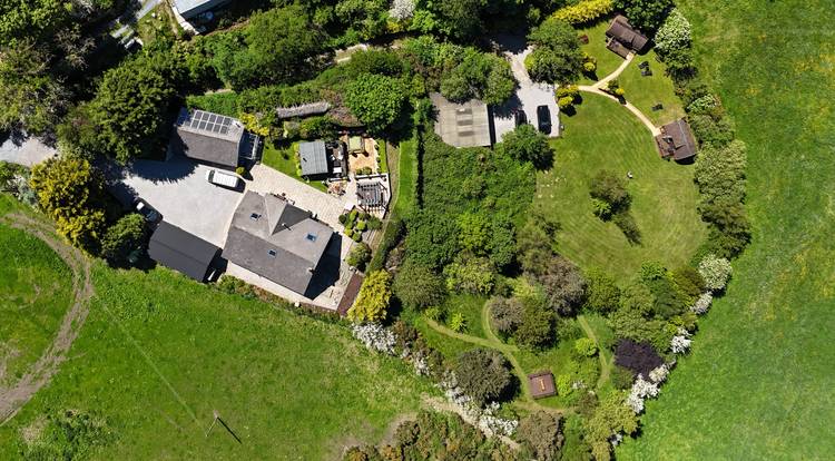 4 bedroom detached house