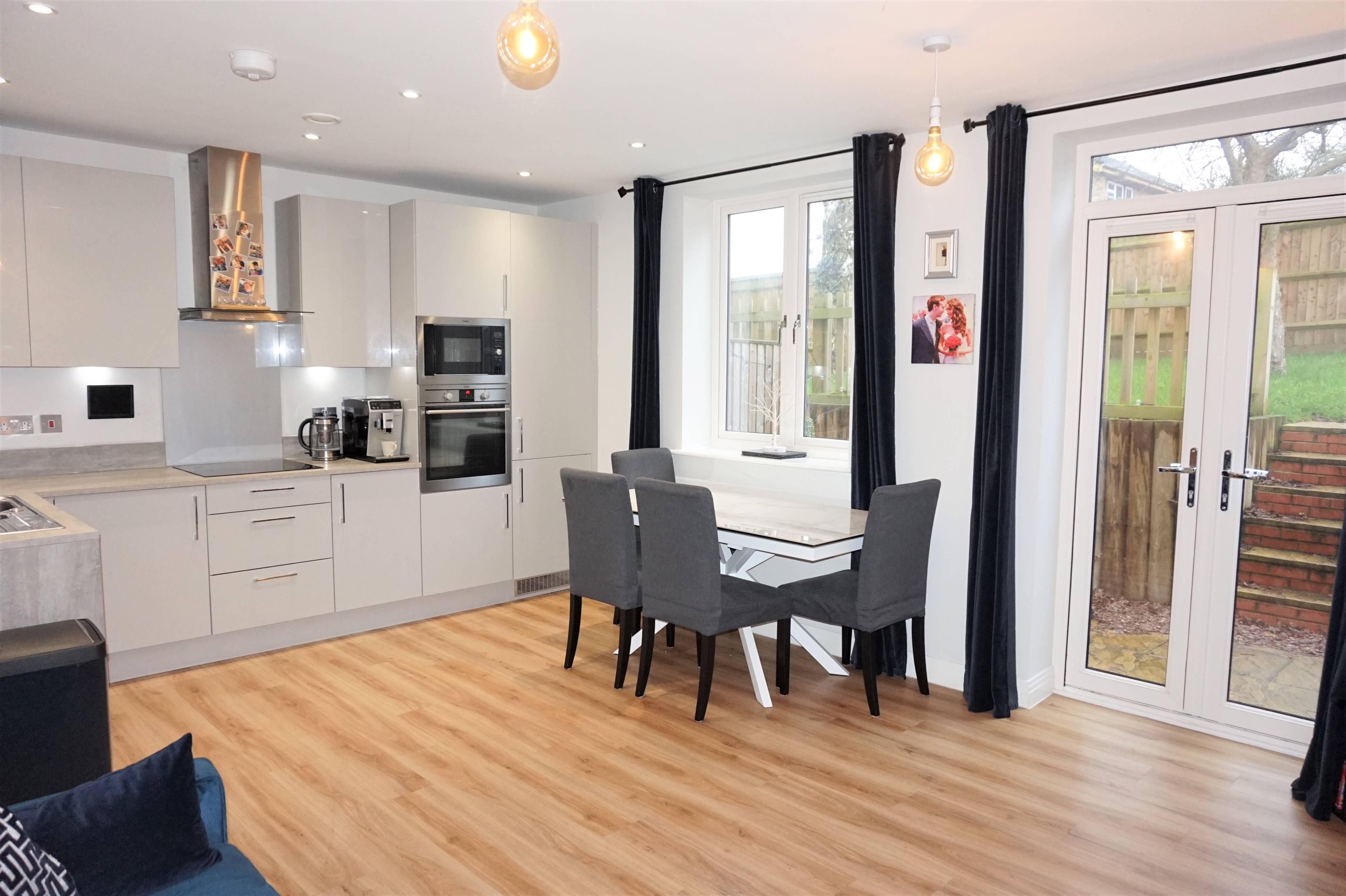 Lounge / Kitchen