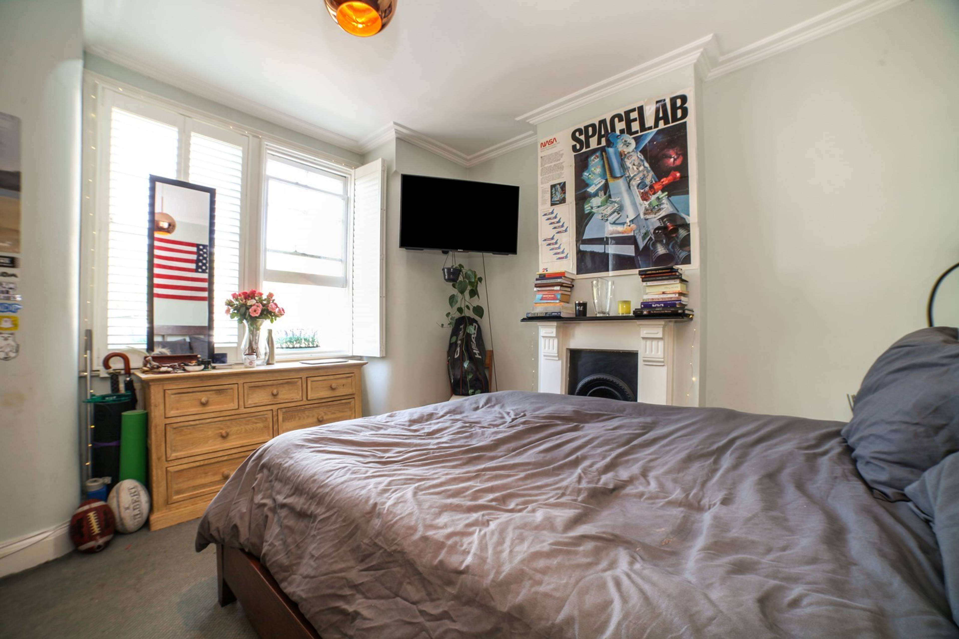 Bedroom
