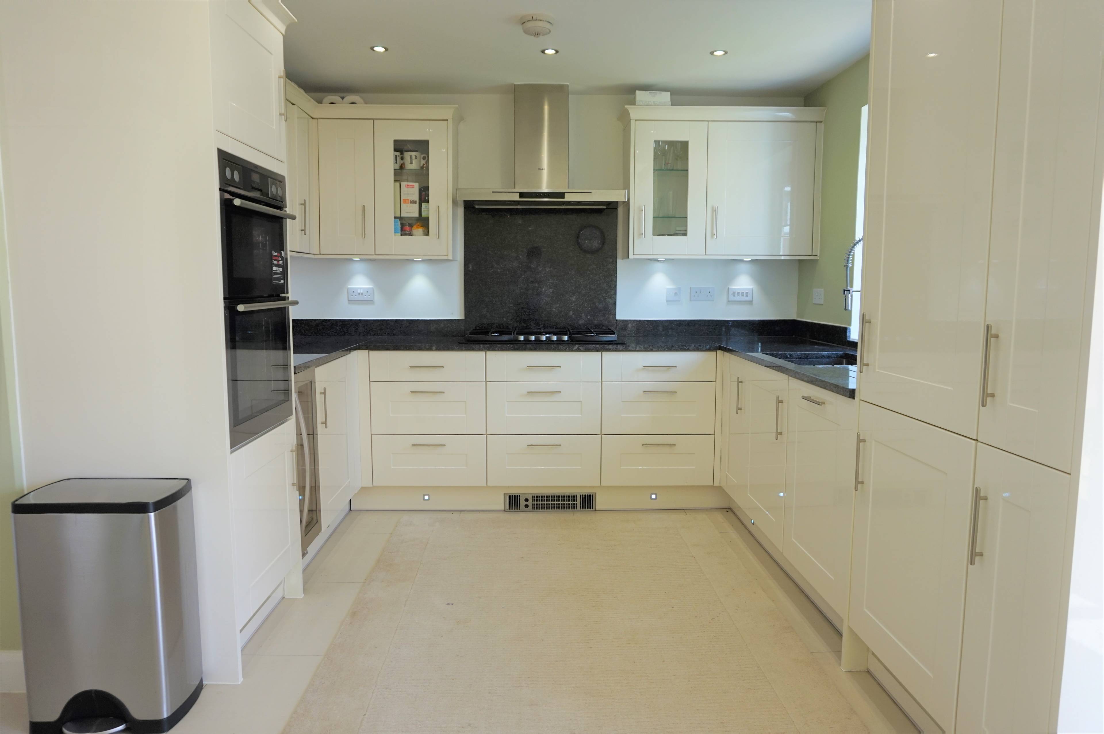 Kitchen/family Room