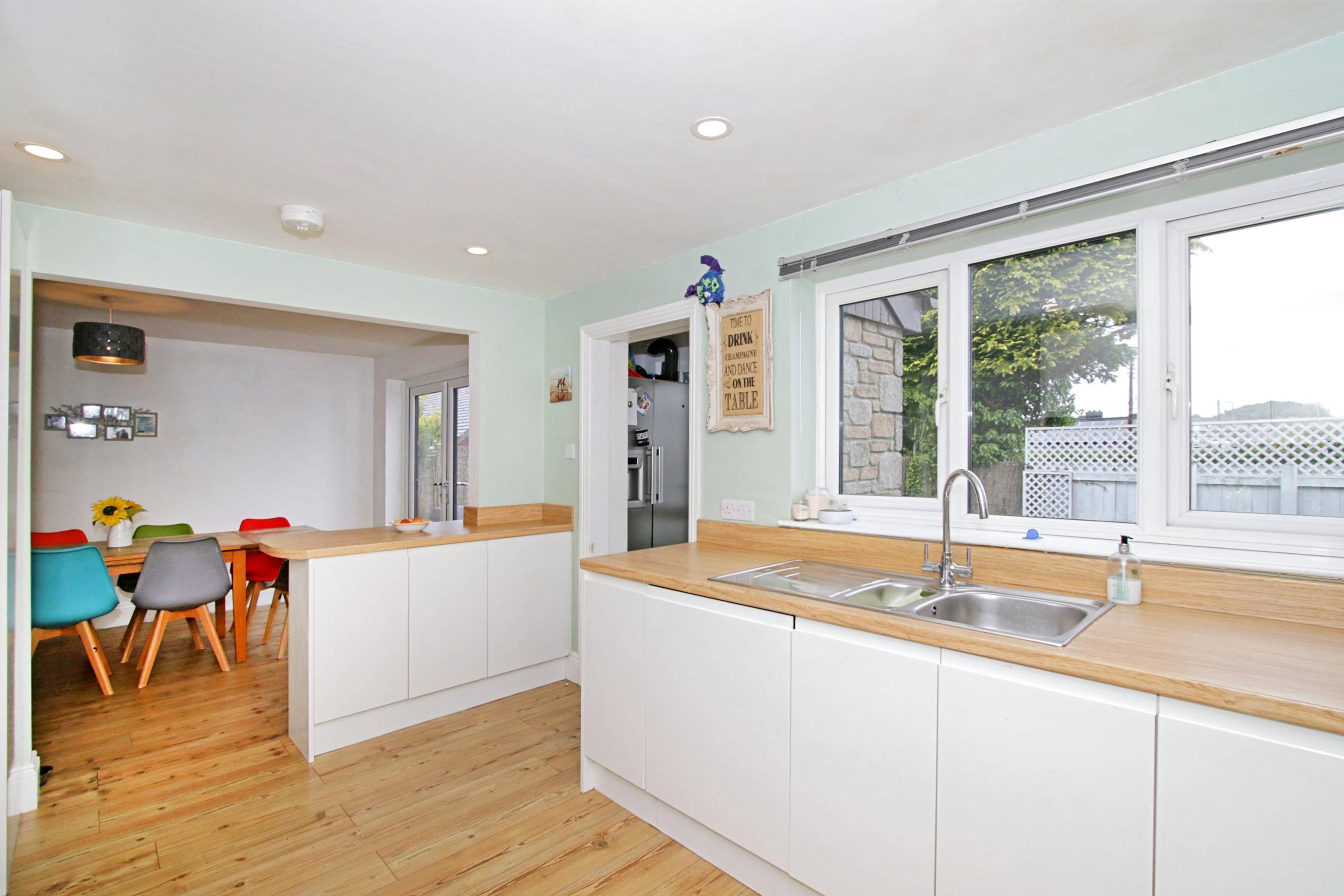 Kitchen/Dining Room