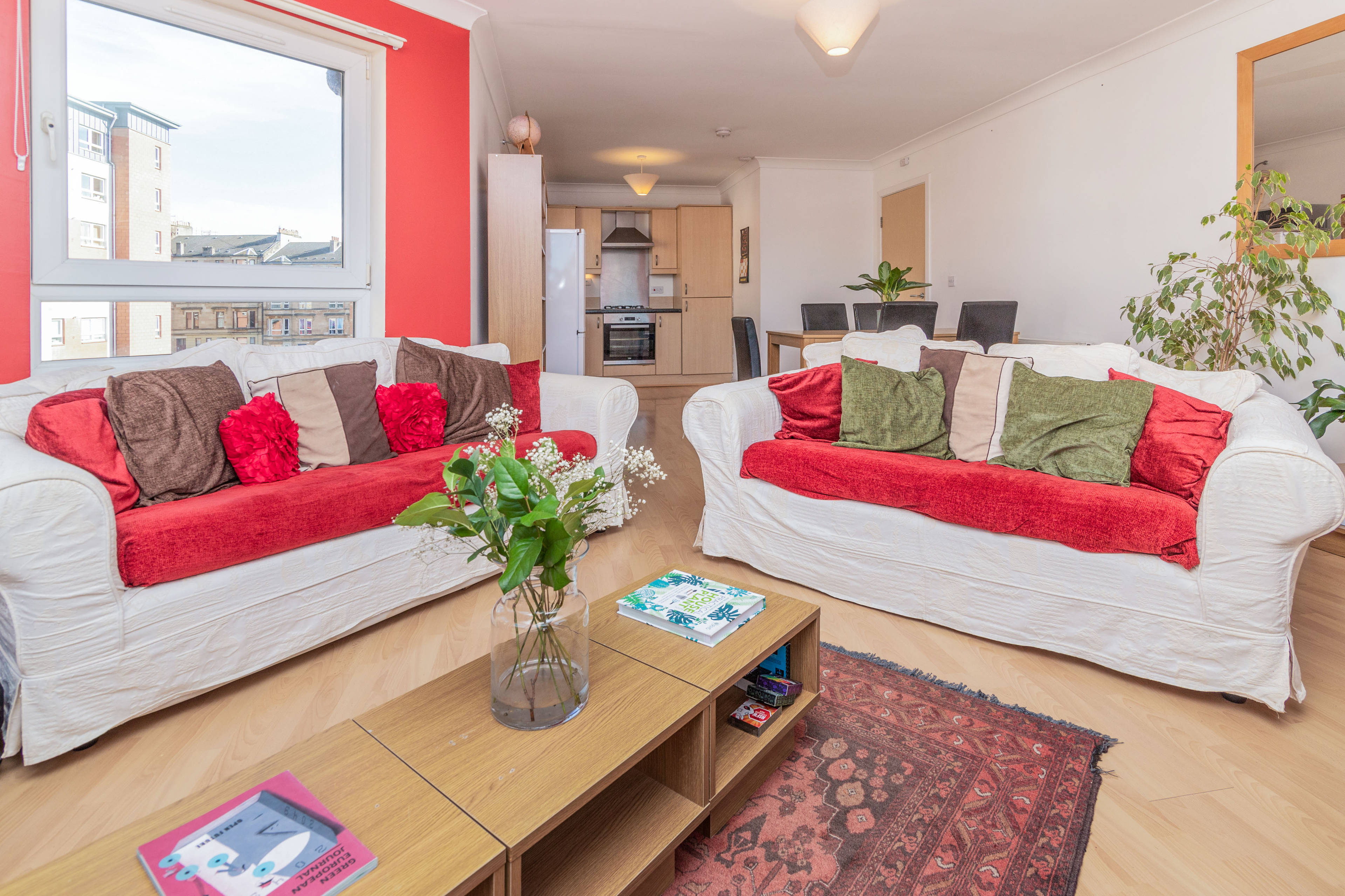 Lounge / Kitchen