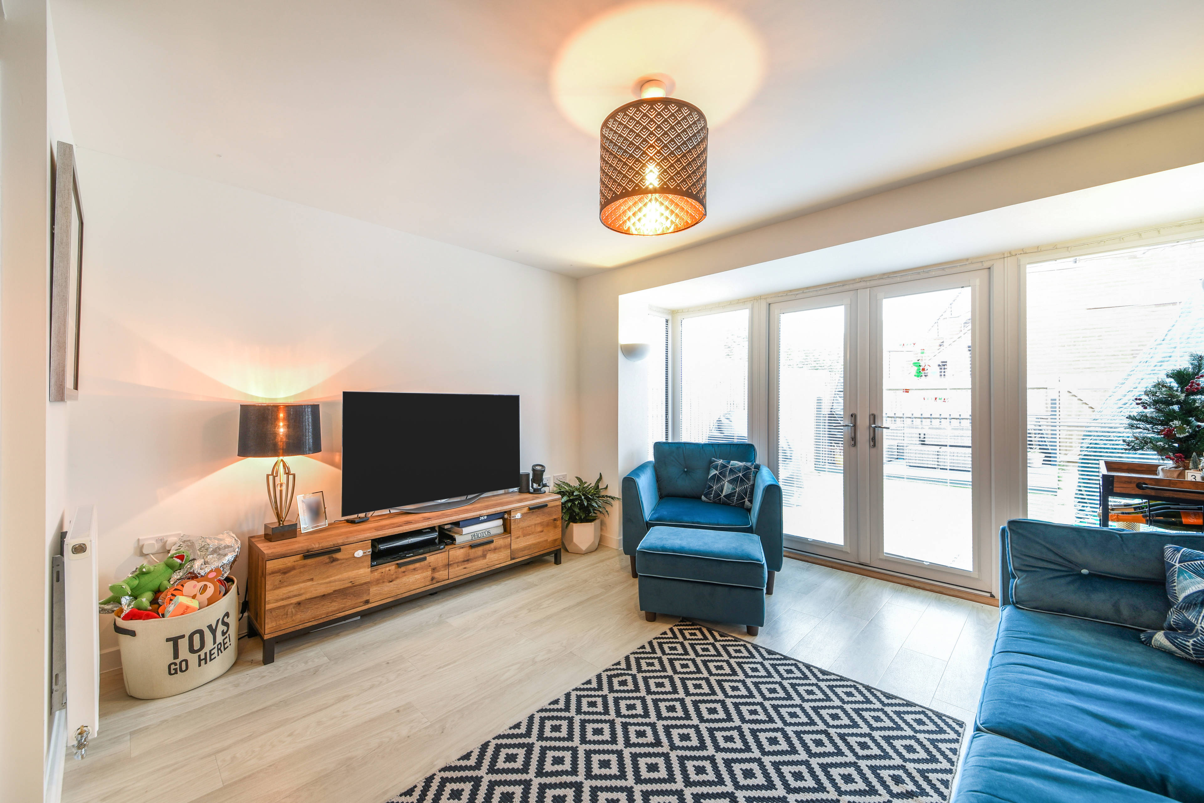 Lounge/Dining Room