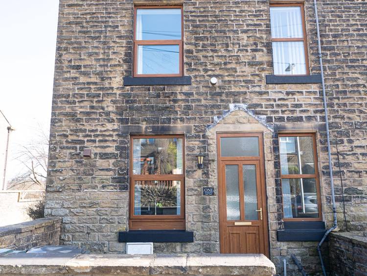 3 bedroom end of terrace house