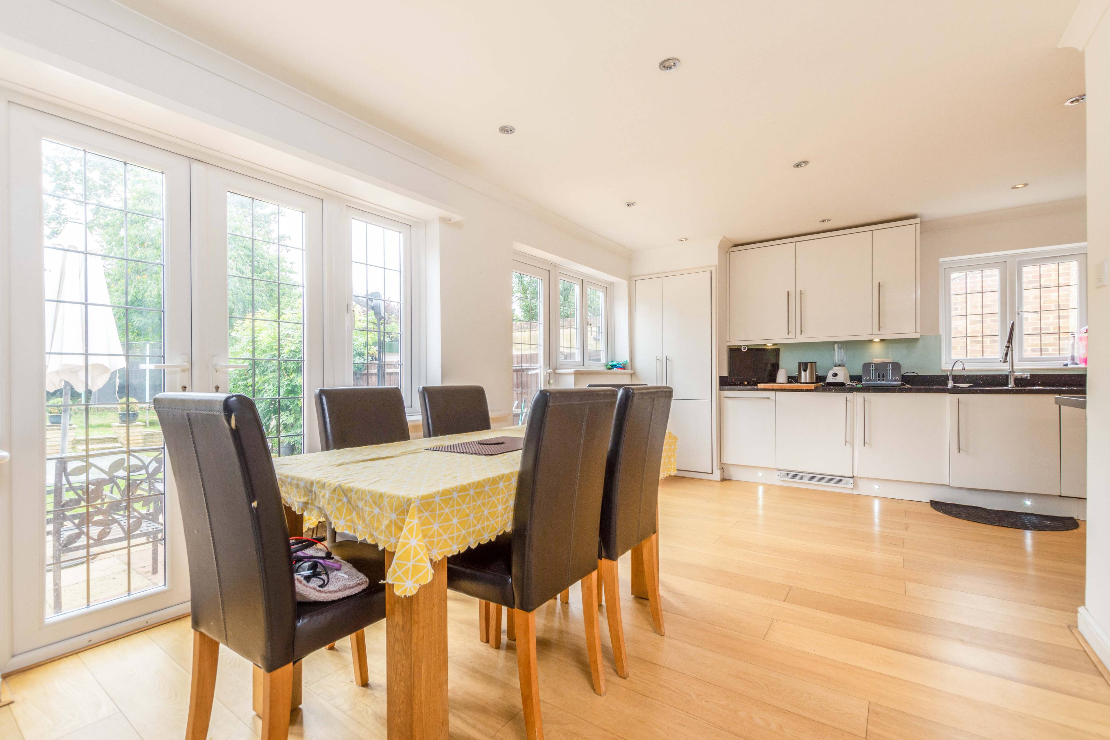 Kitchen/Breakfast