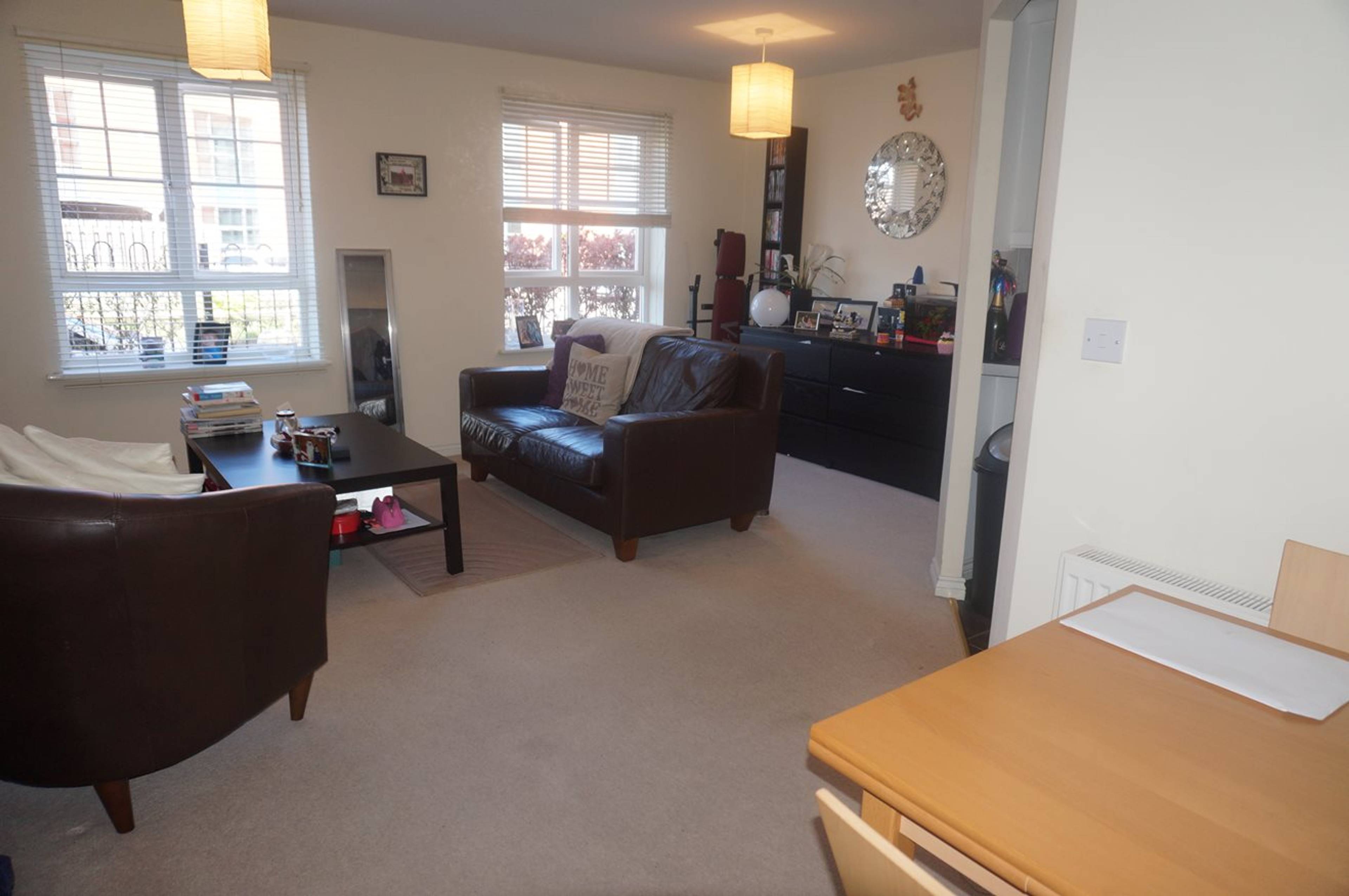 Lounge/Dining Room
