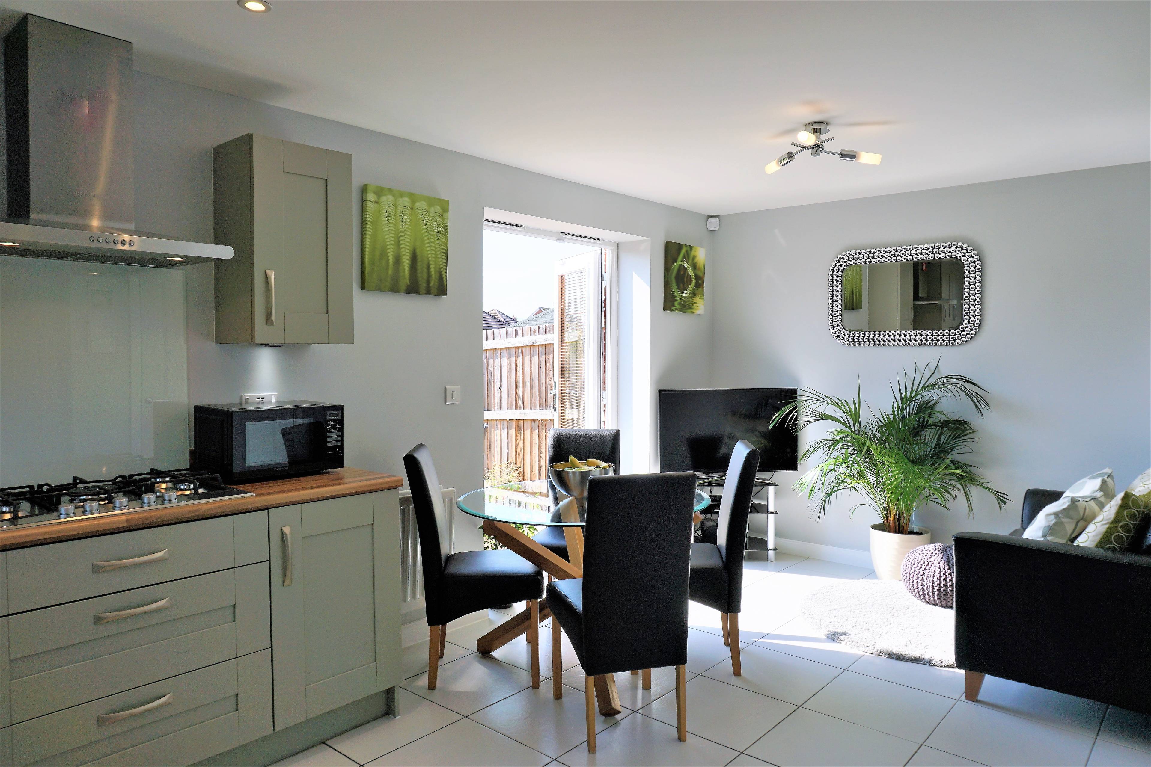 Kitchen/Dining Room