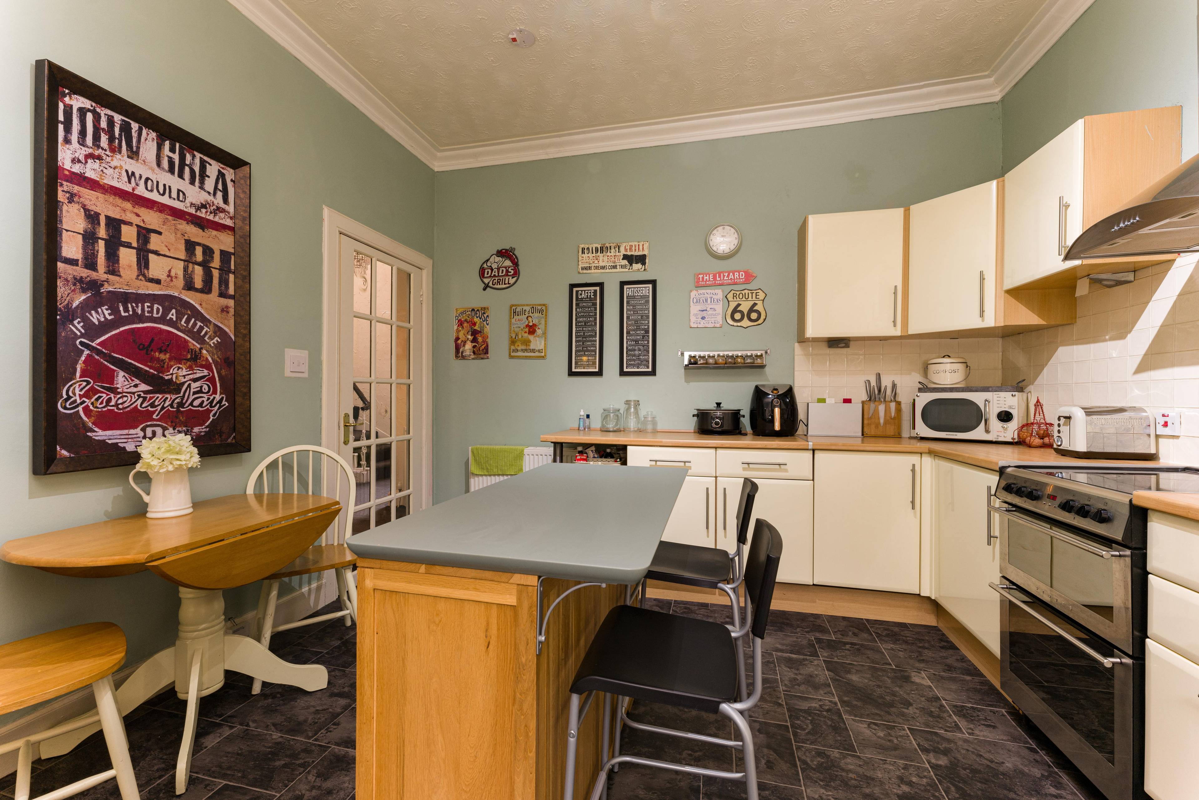 Kitchen/Breakfast