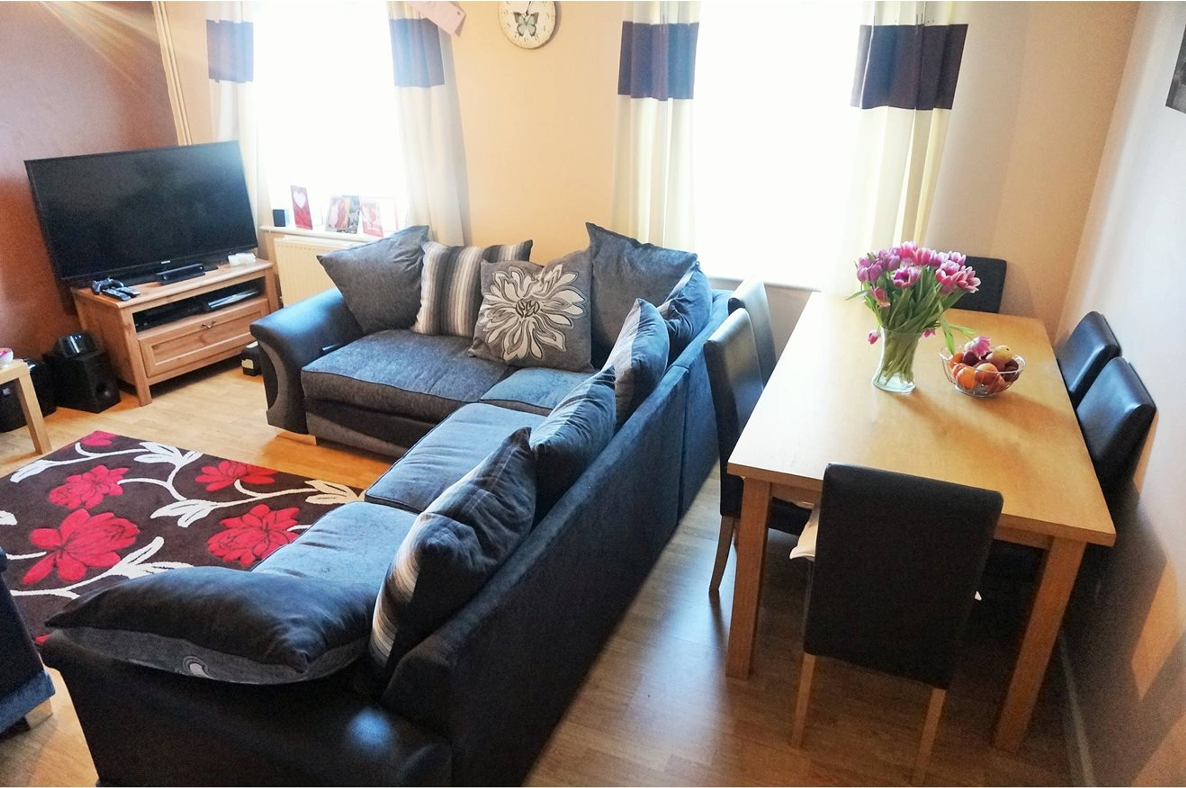 Lounge/Dining Room